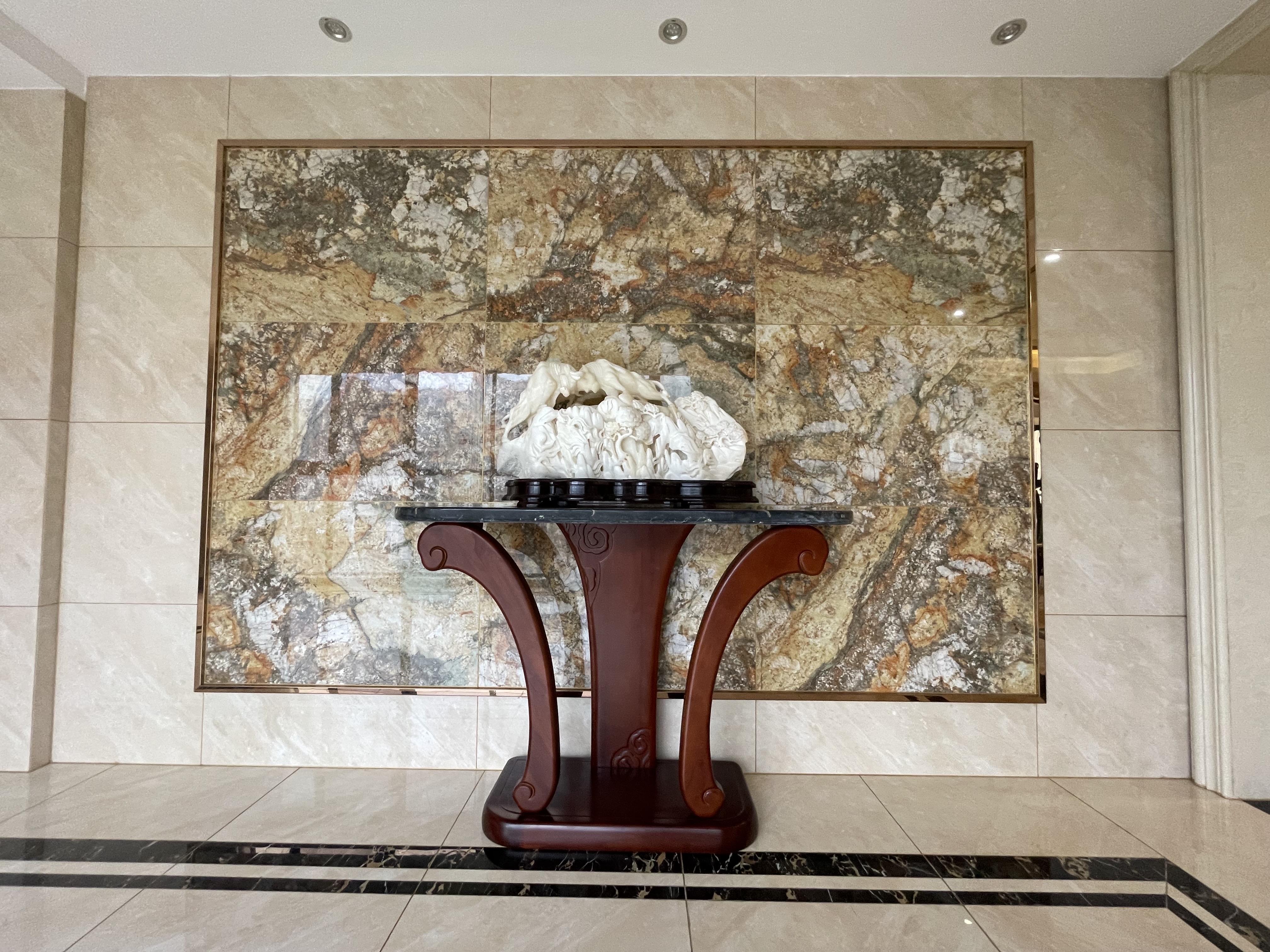 观澜湖中央公园  3室3厅2卫    288.0万客厅