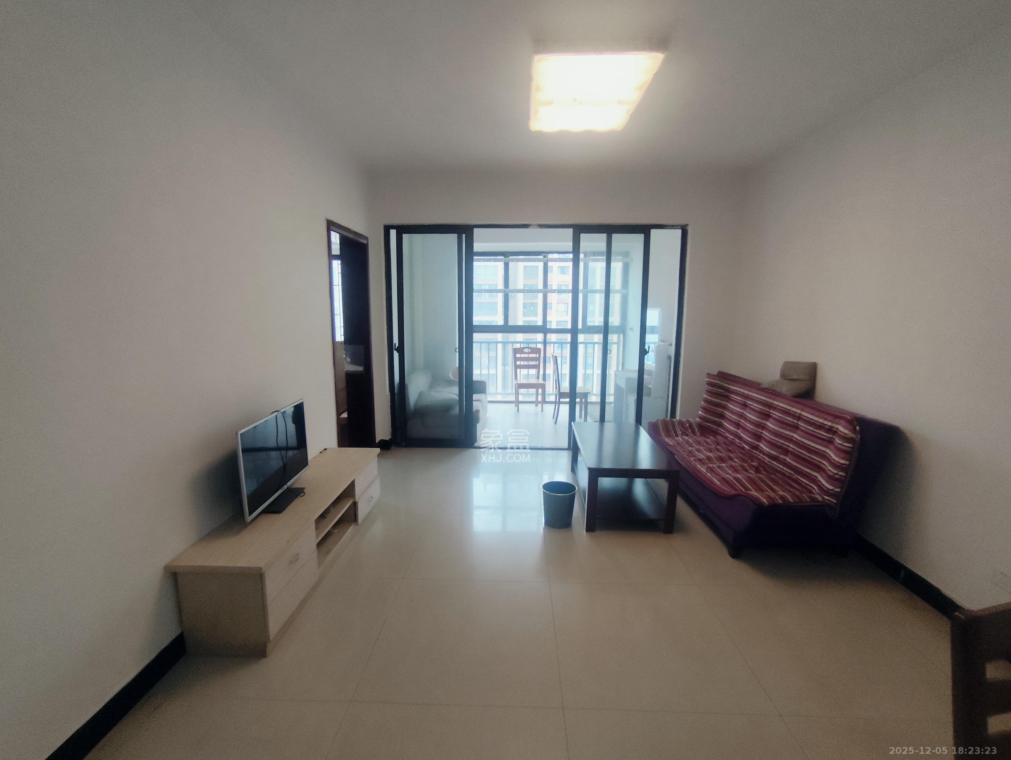 旭辉华庭  3室2厅1卫    1600.0元/月