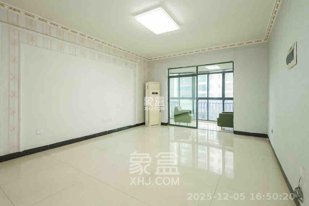 金麓国际 3室2厅2卫 2700.0元/月 金麓国际 3室2厅2卫 2700.0元/月室内图