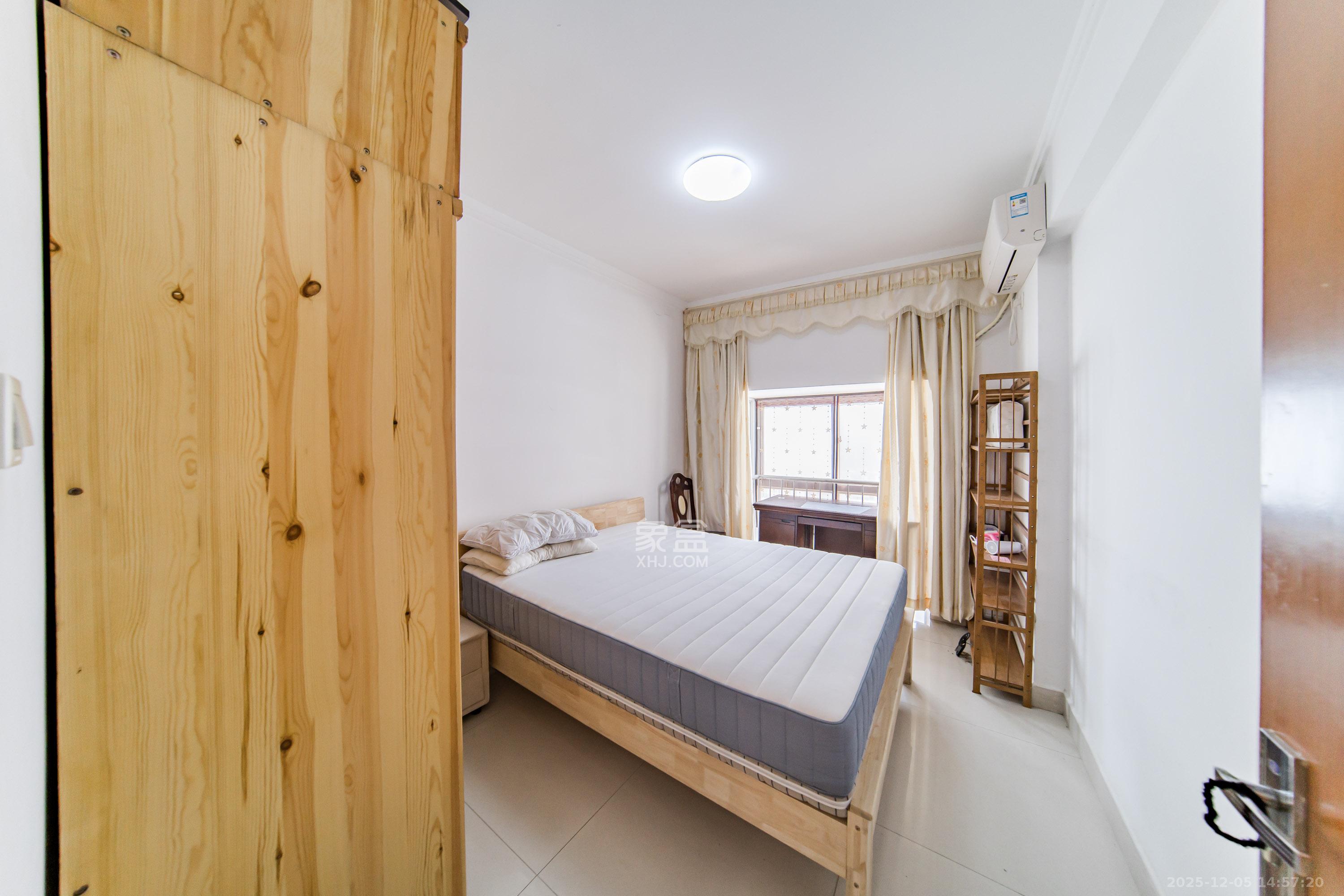 岳麓现代城  3室2厅2卫    3800.0元/月室内图