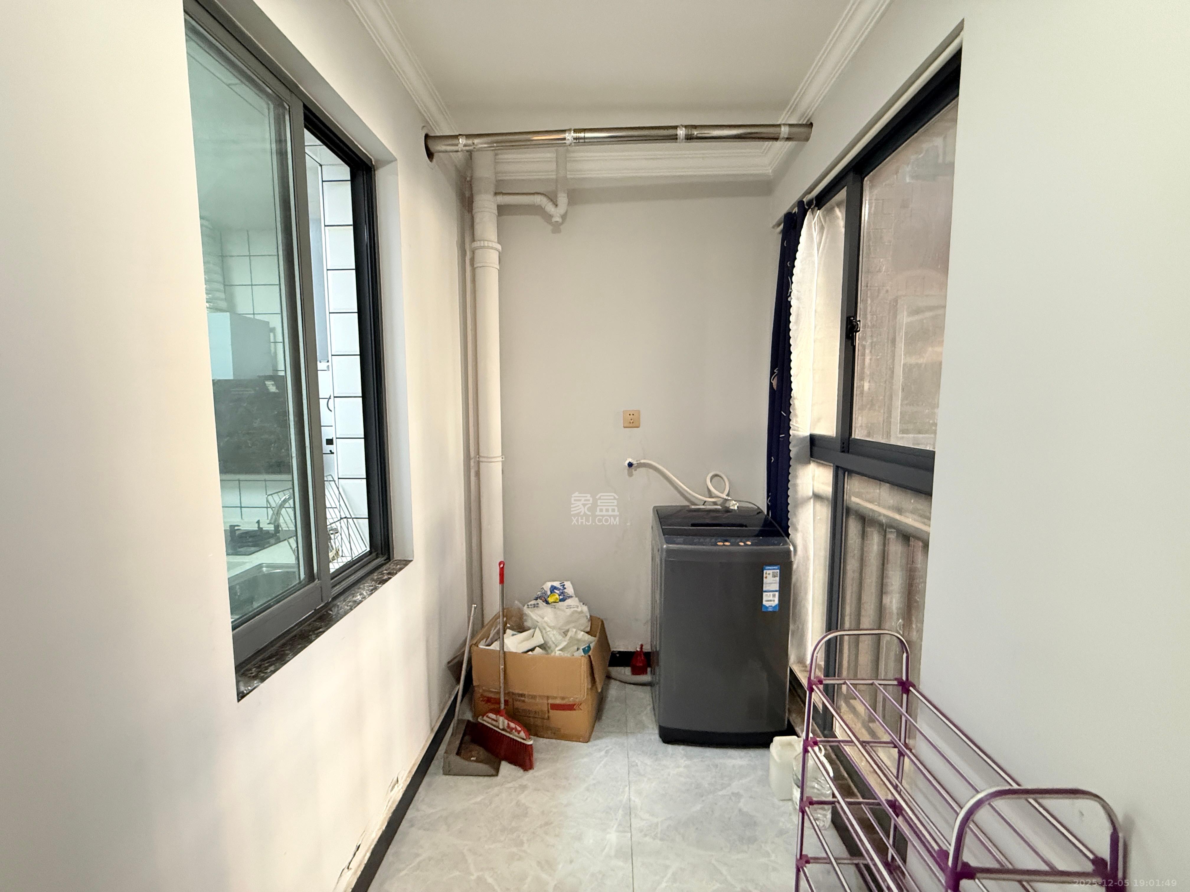 半山壹号 3室2厅2卫 2800.0元/月 半山壹号 3室2厅2卫 2800.0元/月室内图