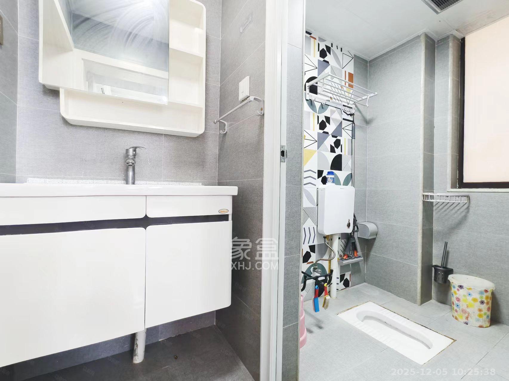 南城印象  3室1厅1卫    2300.0元/月室内图