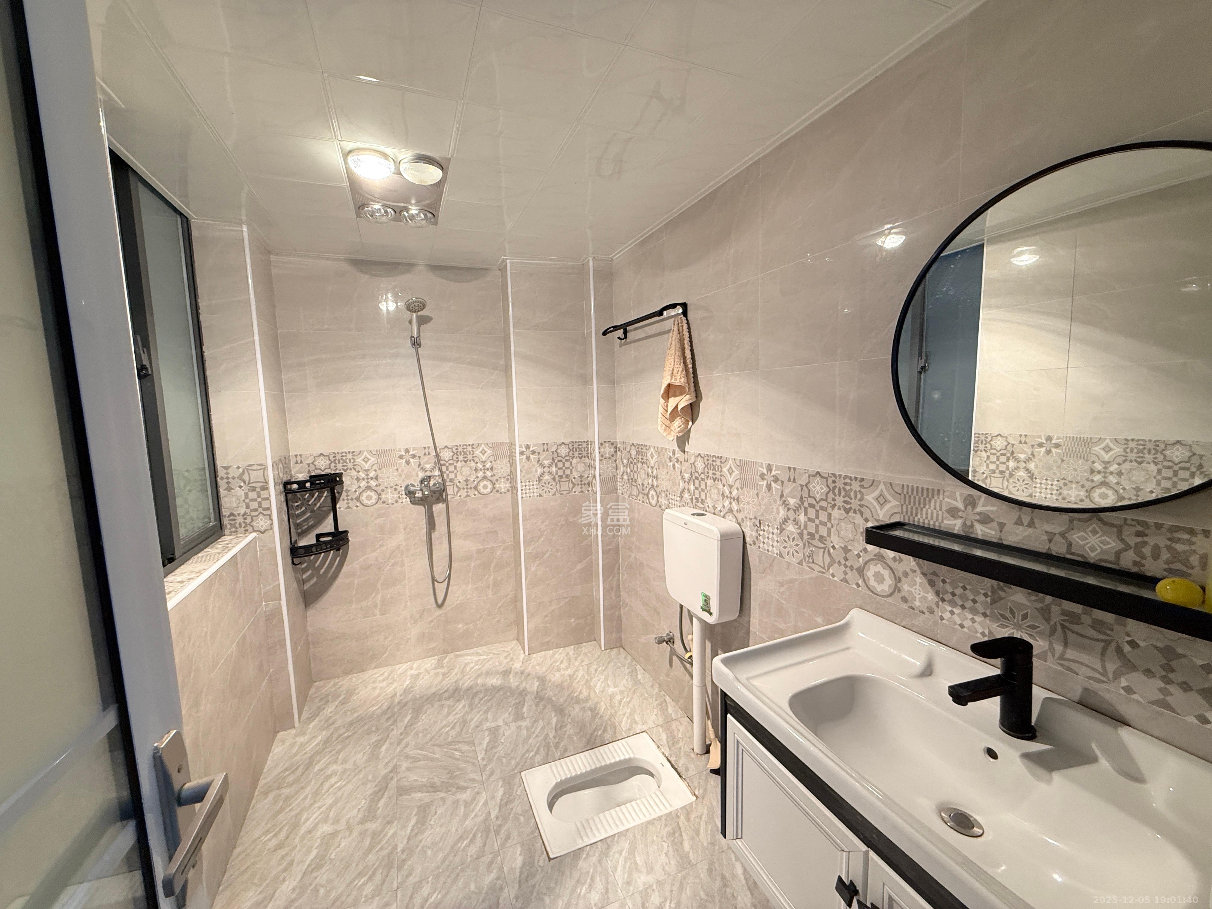 半山壹号  3室2厅2卫    2800.0元/月室内图