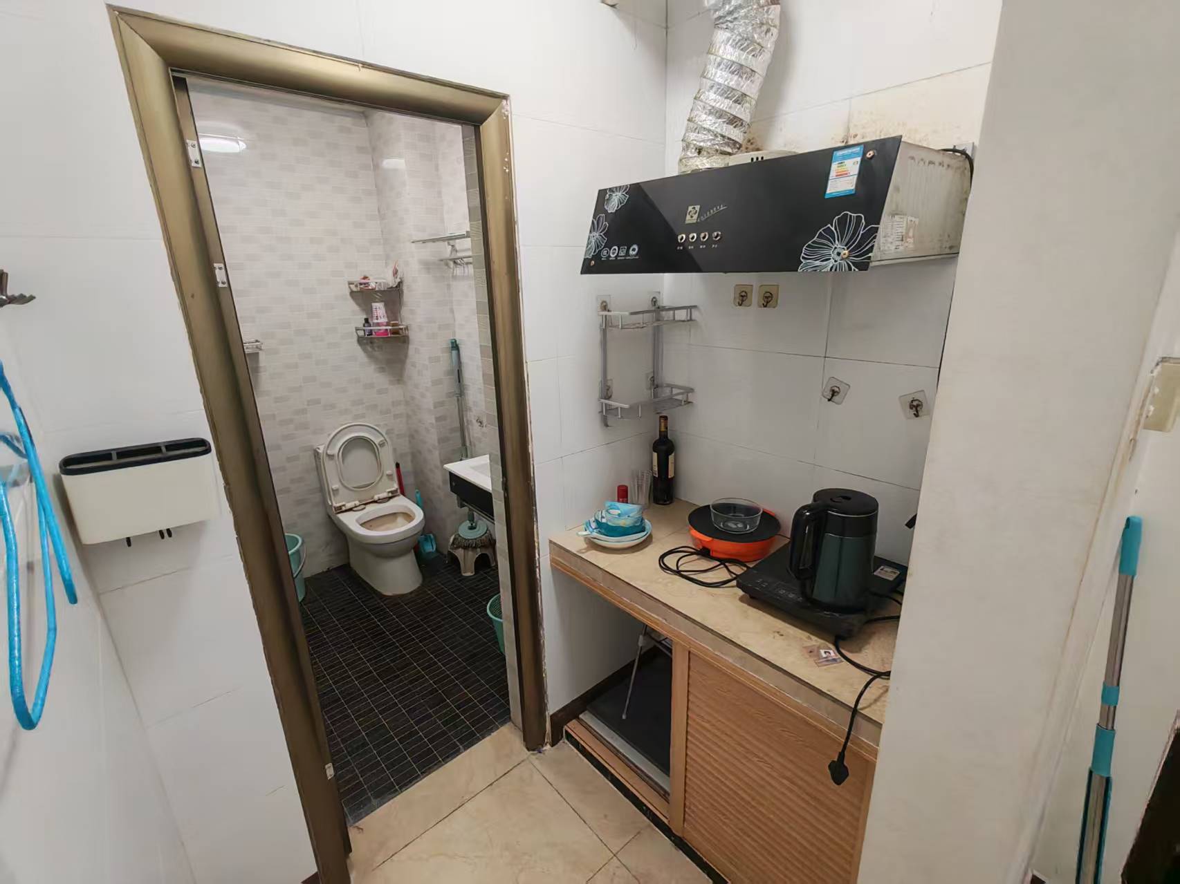 宝泰温泉花园 1室1厅1卫 1500.0元/月 宝泰温泉花园 1室1厅1卫 1500.0元/月室内图