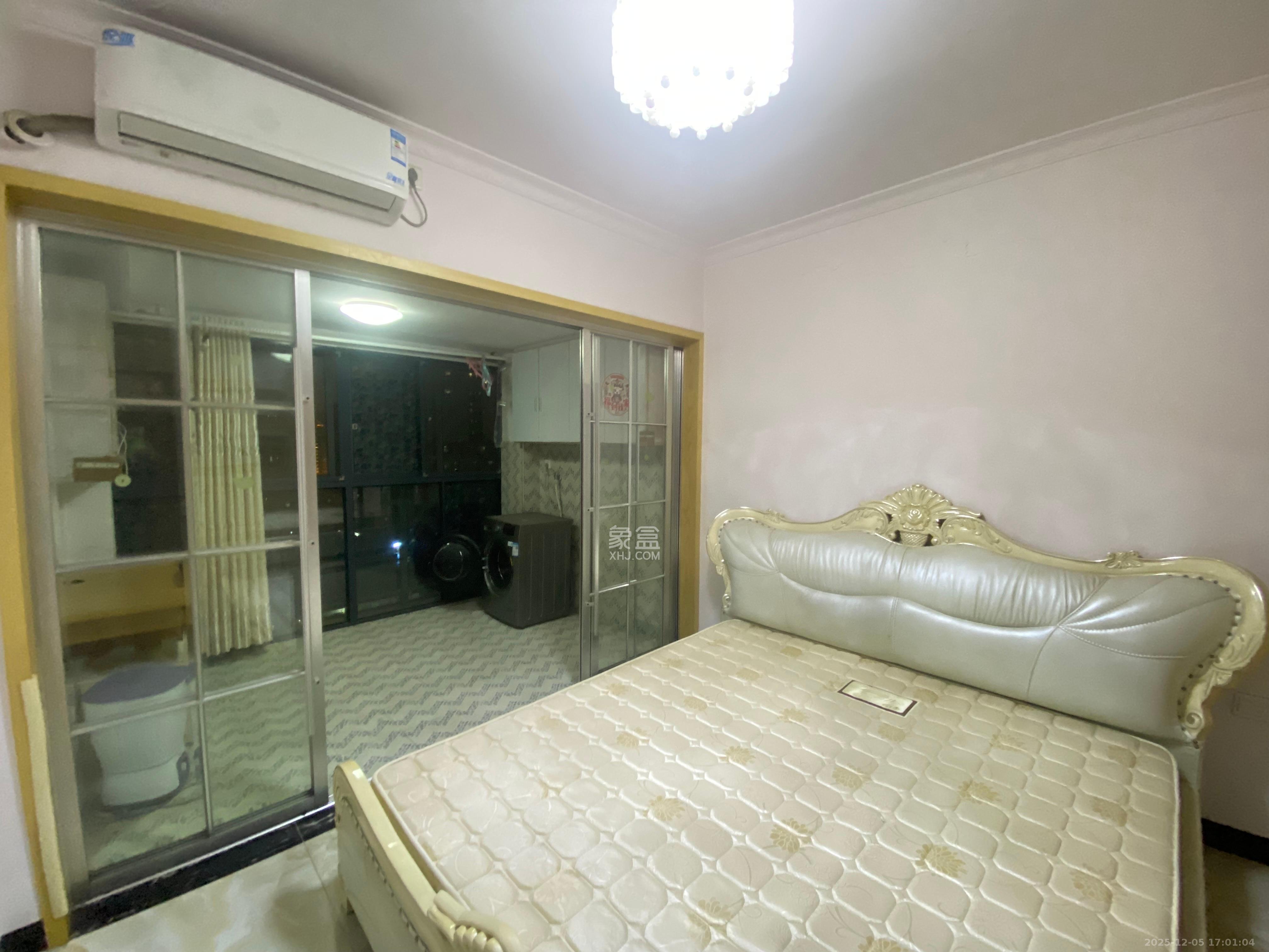 瑞都豪庭  3室2厅1卫    2300.0元/月室内图