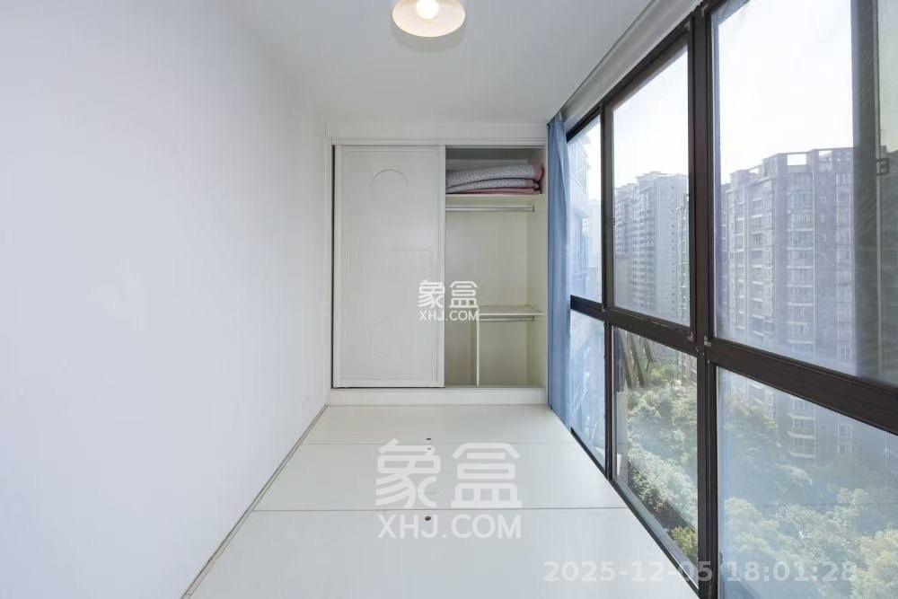 麓山枫情  2室1厅1卫    2100.0元/月室内图