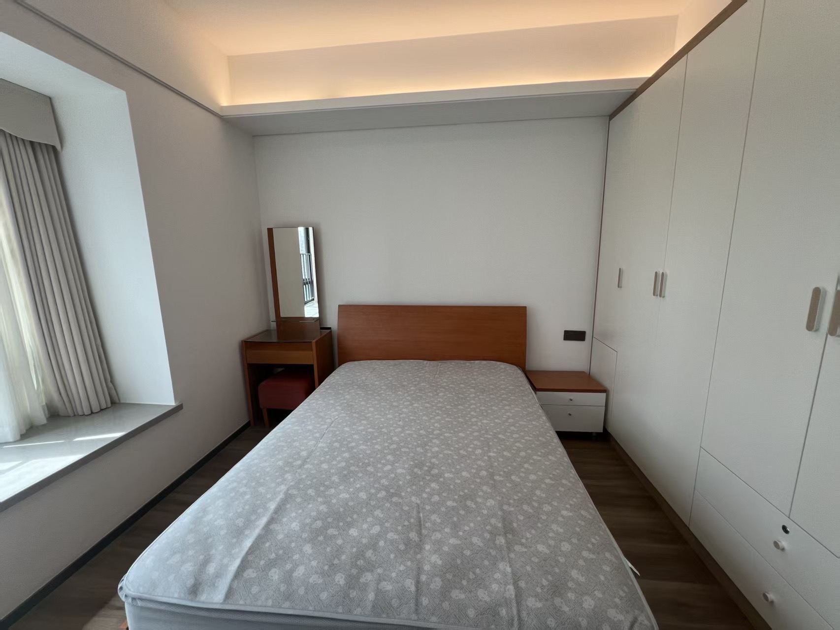 华润中心三期  4室2厅2卫    7800.0元/月室内图