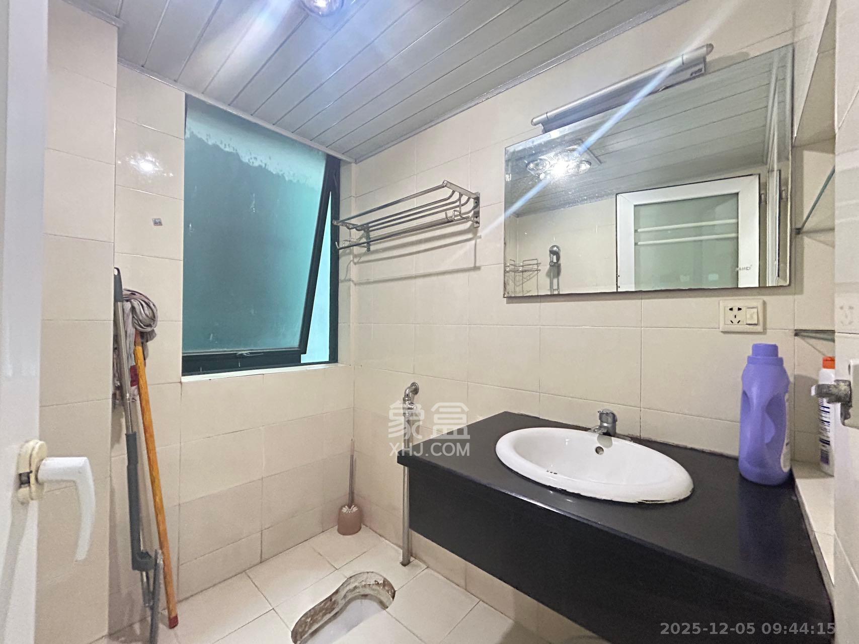 华盛新外滩  3室2厅2卫    3200.0元/月室内图