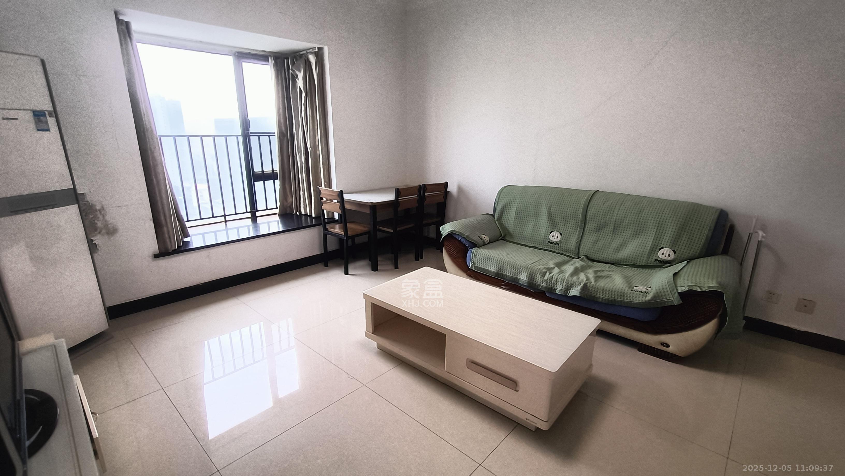 锦绣世纪  2室1厅1卫    2400.0元/月室内图