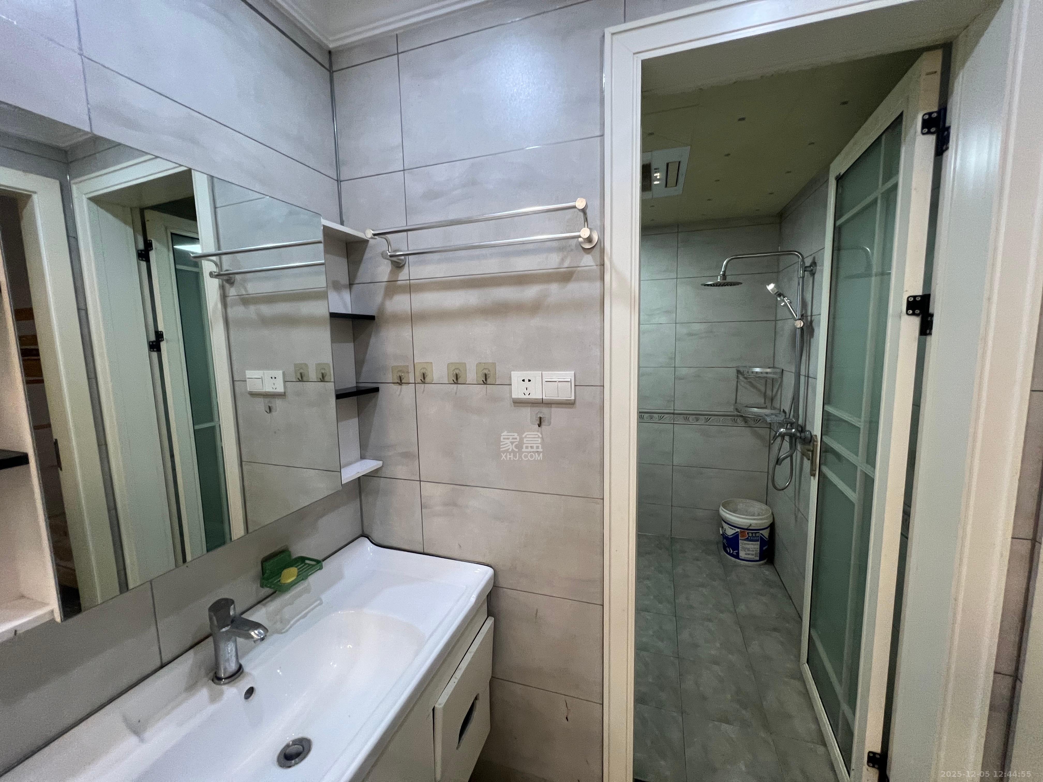 爵世名邸东湖（东湖壹号企业总部基地）  1室0厅0卫    2400.0元/月室内图