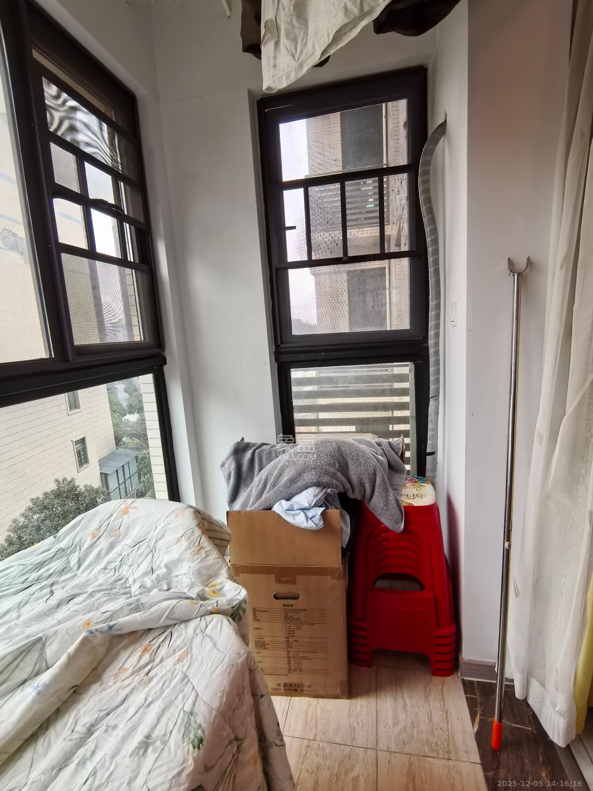 滨江一号（丰泰花园）  1室0厅0卫    2000.0元/月室内图