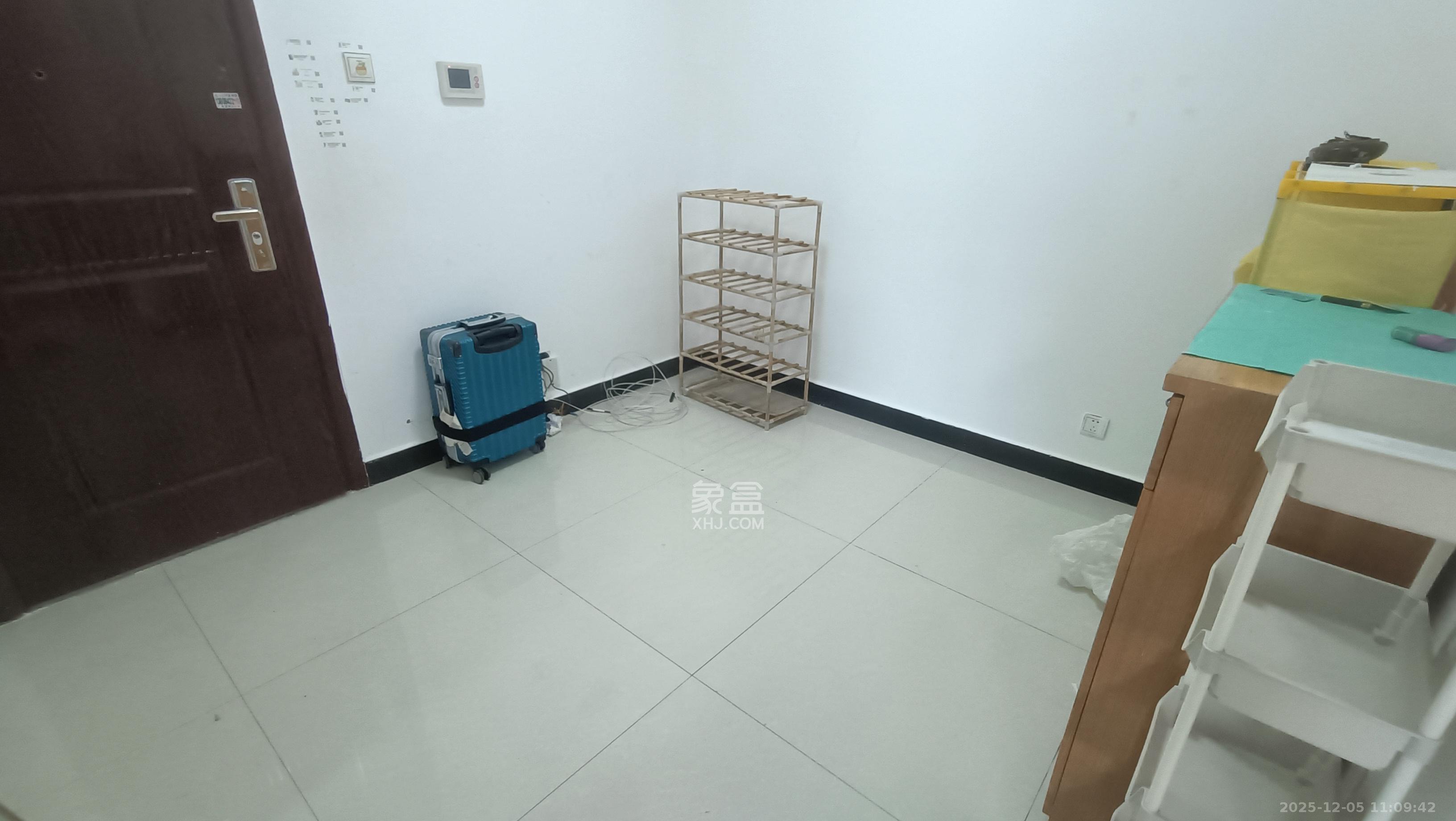 锦绣世纪  2室1厅1卫    2400.0元/月室内图