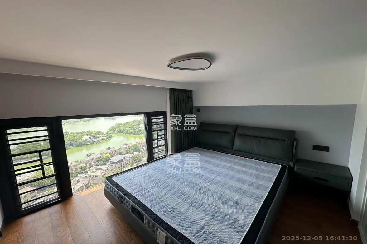 藏珑湖上公馆 2室2厅2卫 2800.0元/月 藏珑湖上公馆 2室2厅2卫 2800.0元/月室内图