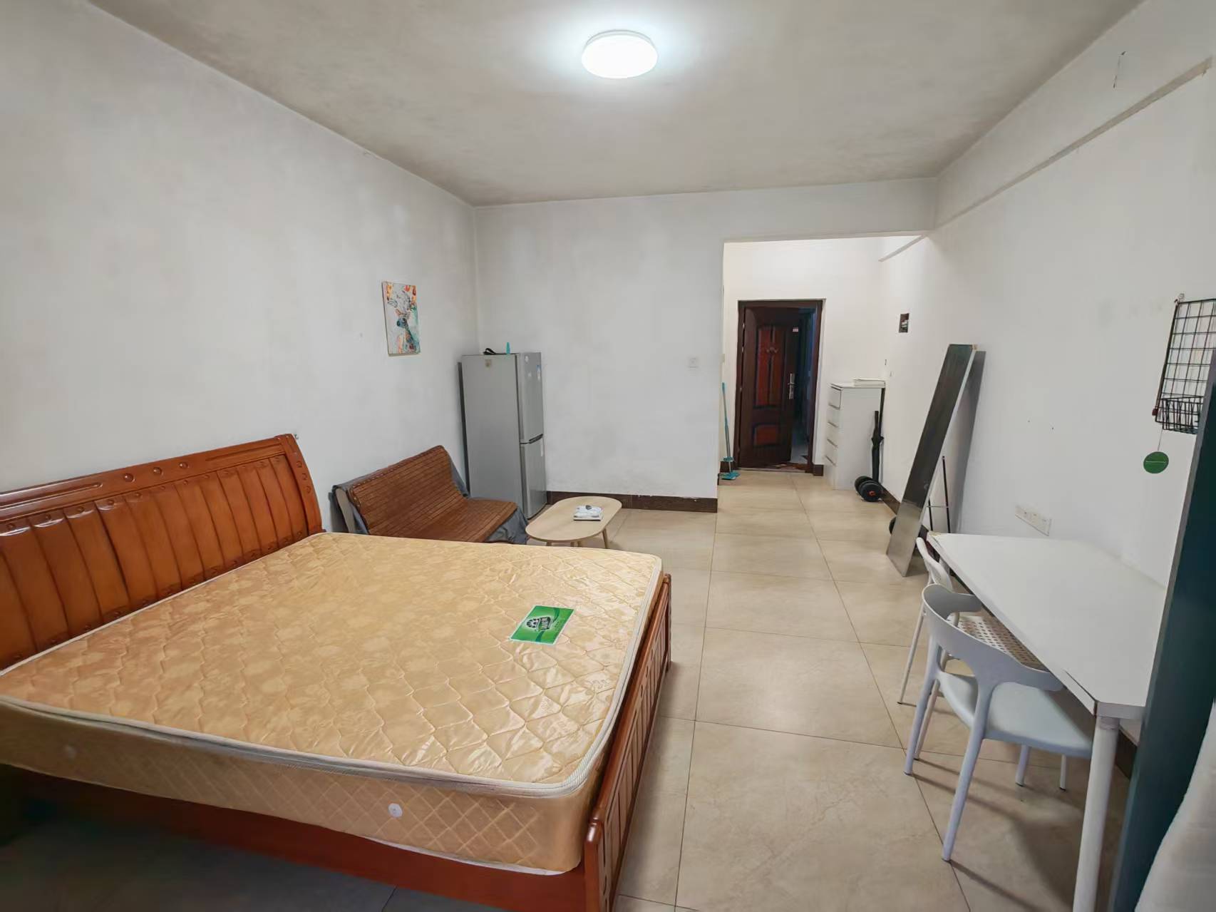 宝泰温泉花园 1室1厅1卫 1500.0元/月 宝泰温泉花园 1室1厅1卫 1500.0元/月室内图