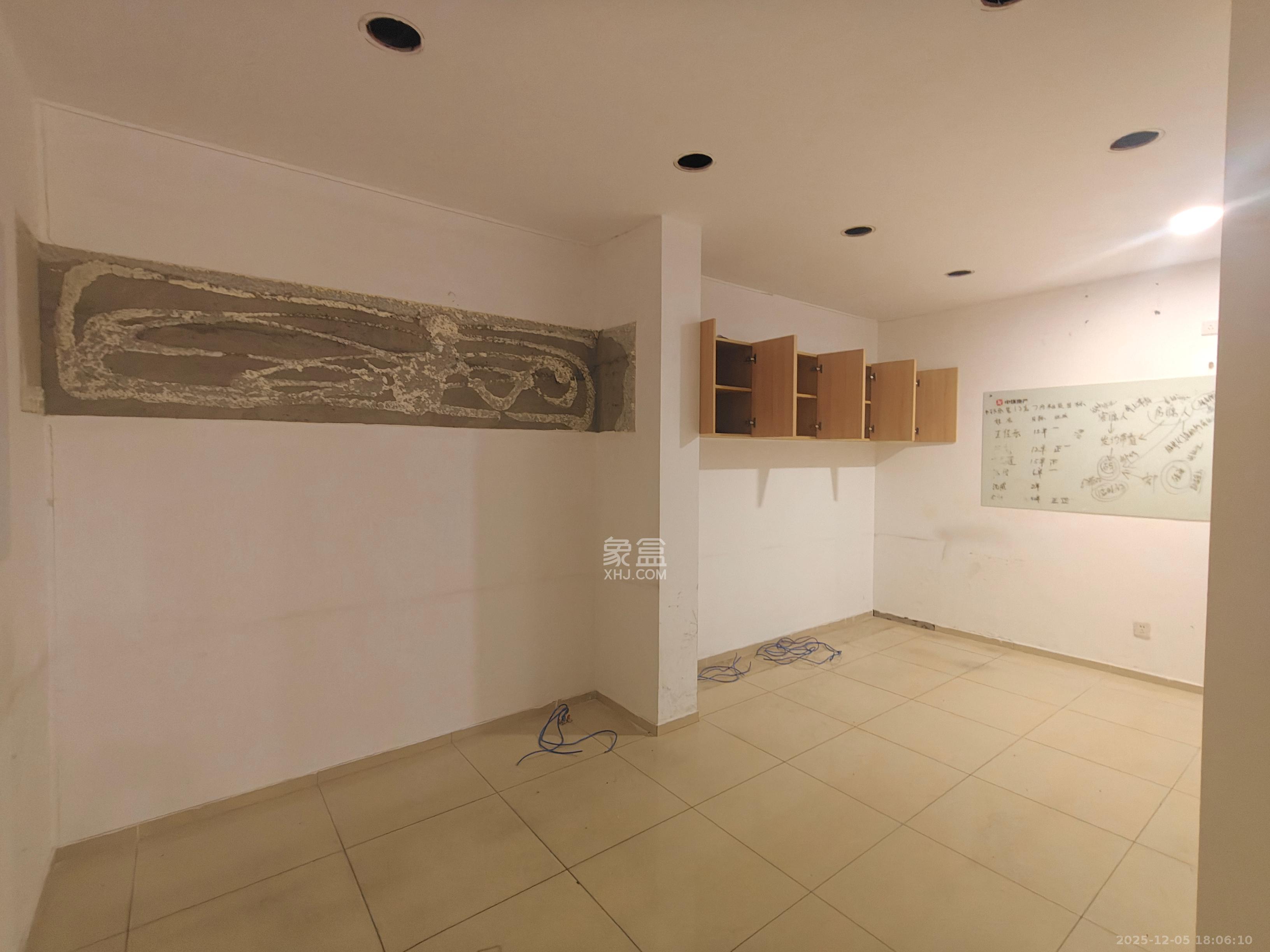 东玺门   238.0㎡      9000.0元/月室内图