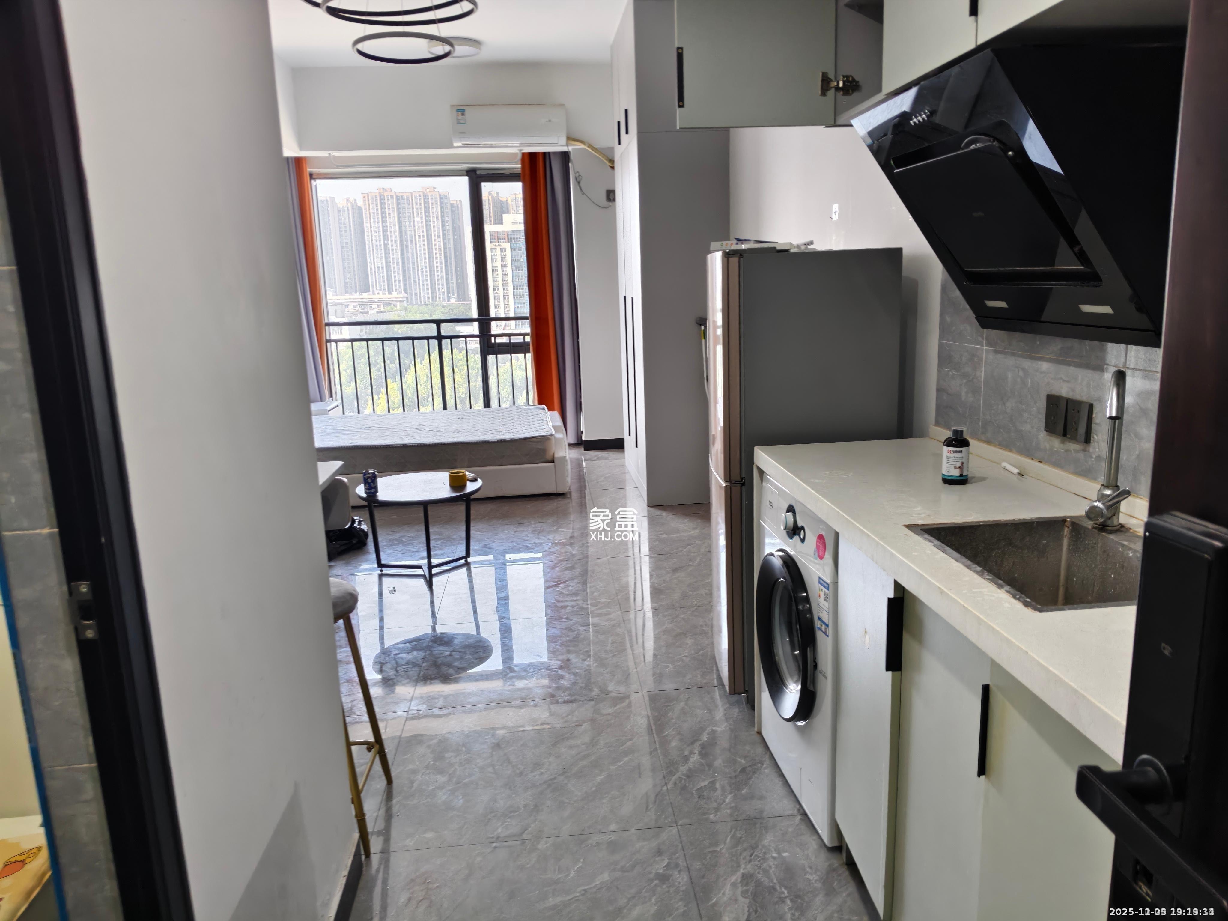 万润时光里  1室1厅1卫    1700.0元/月