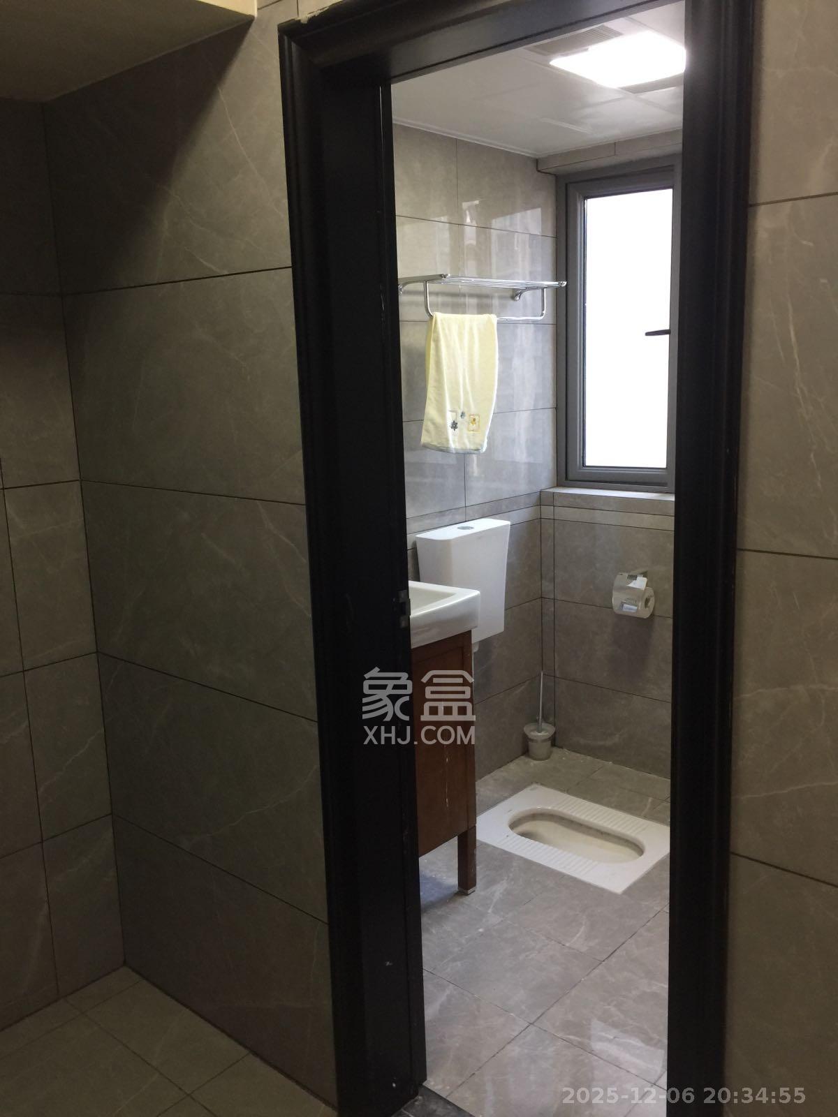 八方小区B区 3室2厅2卫 6600.0元/月 八方小区B区 3室2厅2卫 6600.0元/月室内图