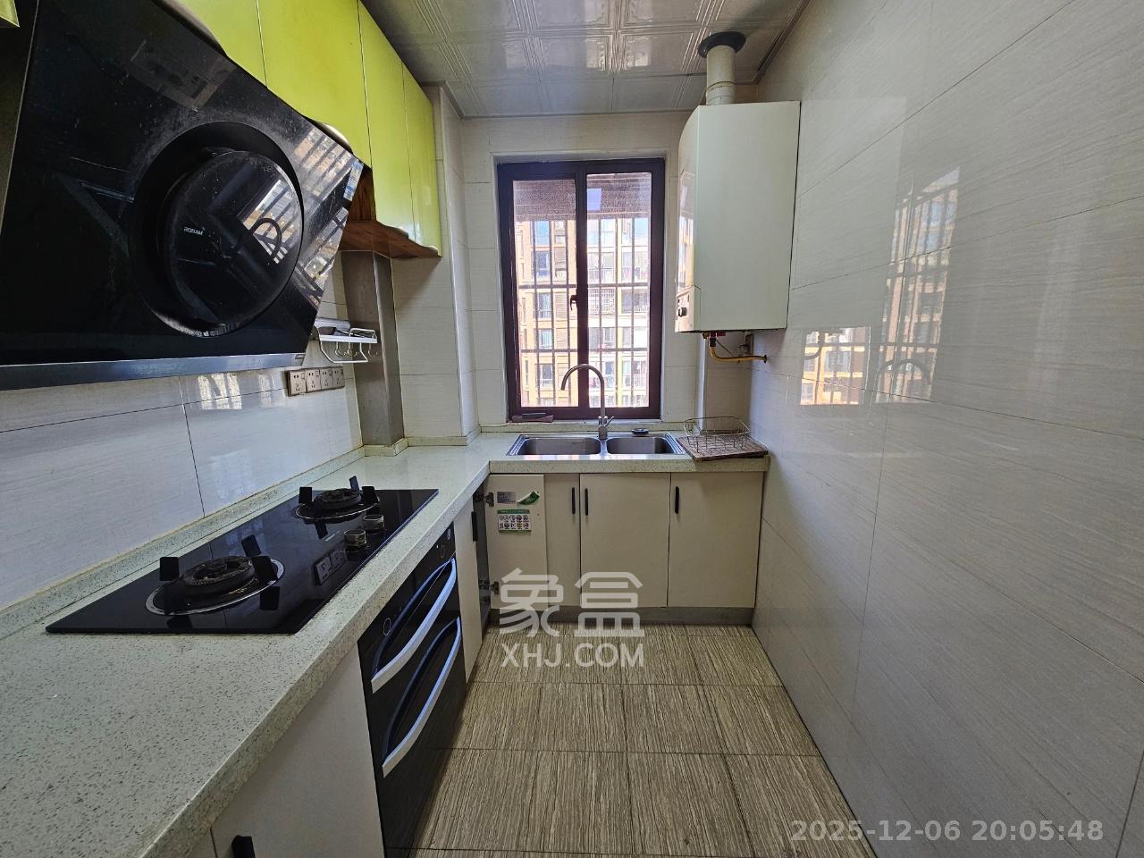 鑫远和城（一、二期）  3室2厅2卫    2500.0元/月室内图