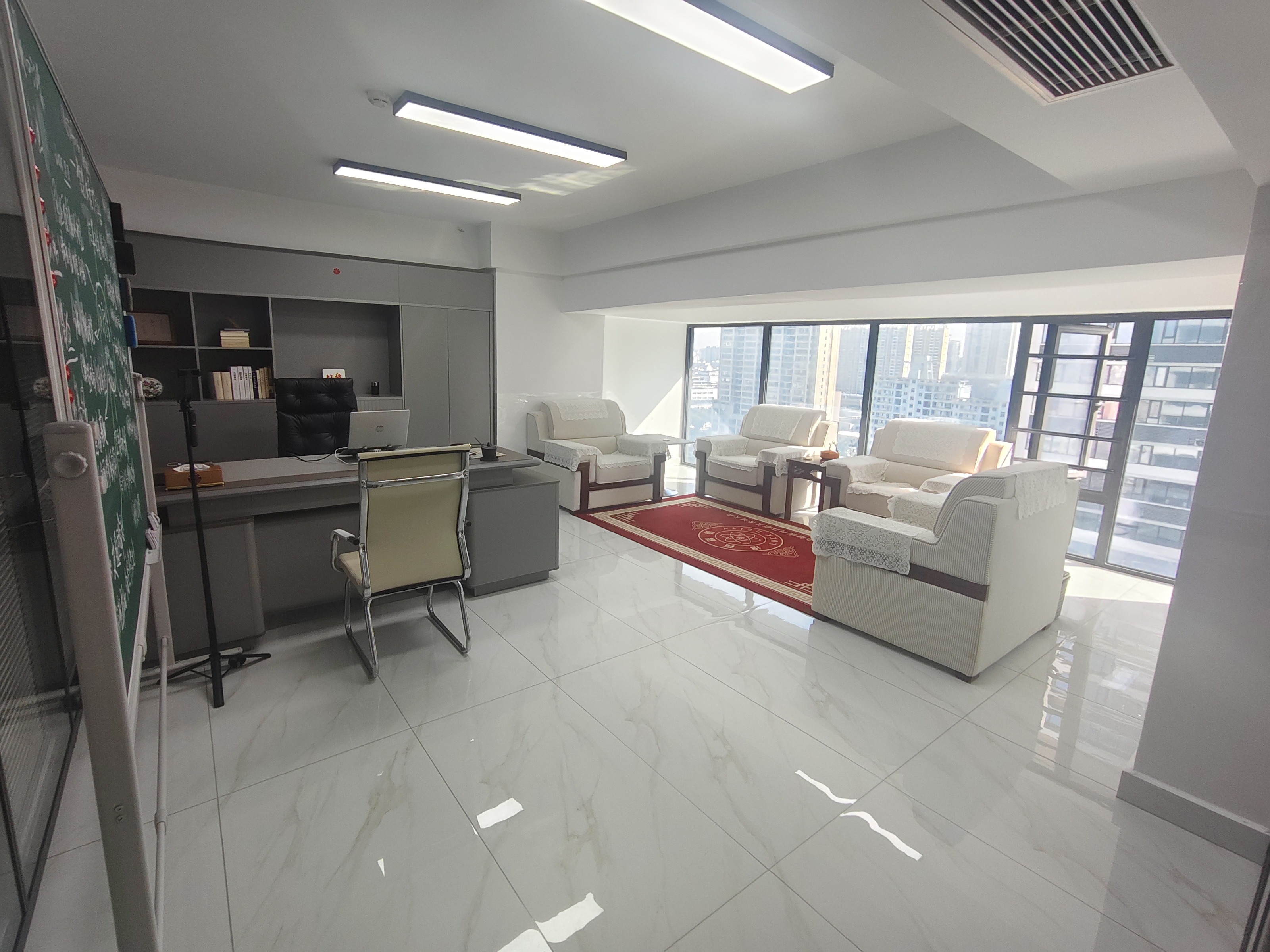 绿地领海广场   200.0㎡      12000.0元/月室内图