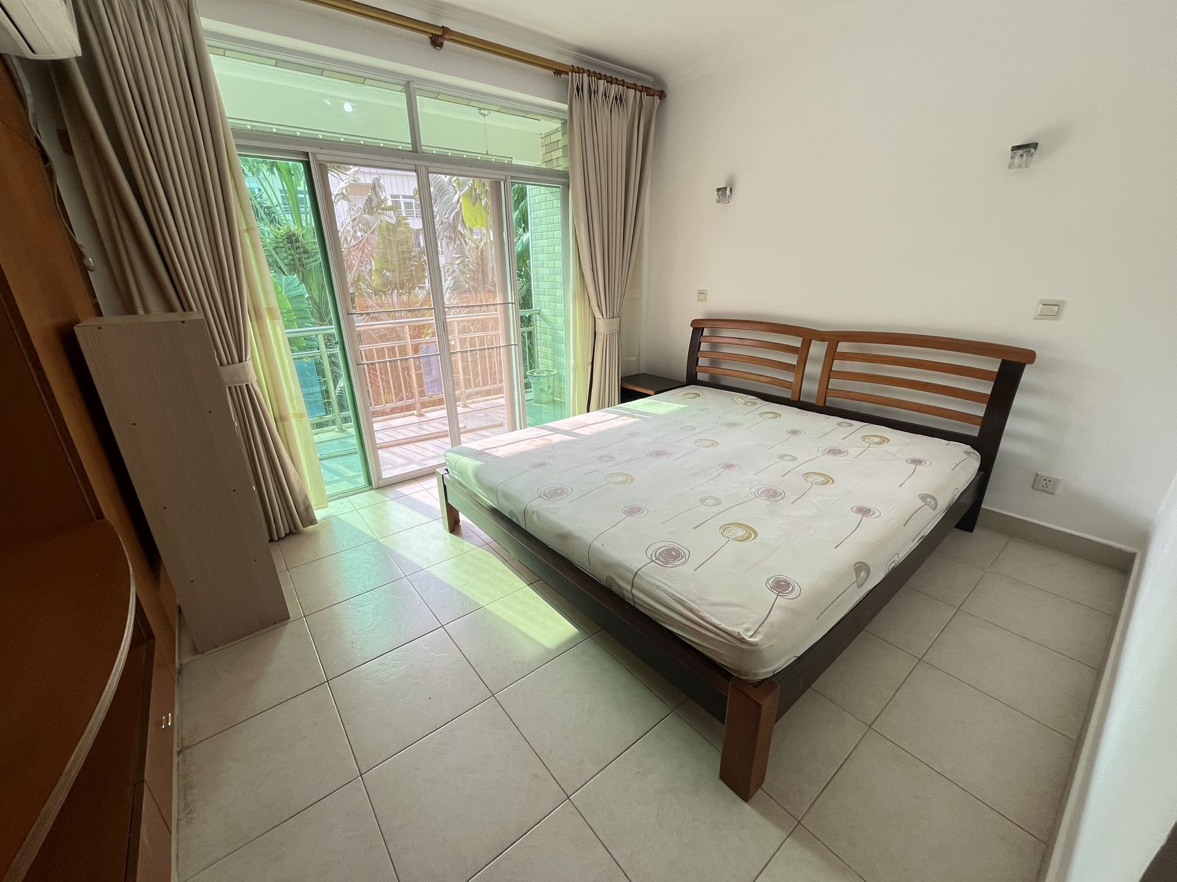 绿色佳园 3室2厅2卫 2300.0元/月 绿色佳园 3室2厅2卫 2300.0元/月室内图