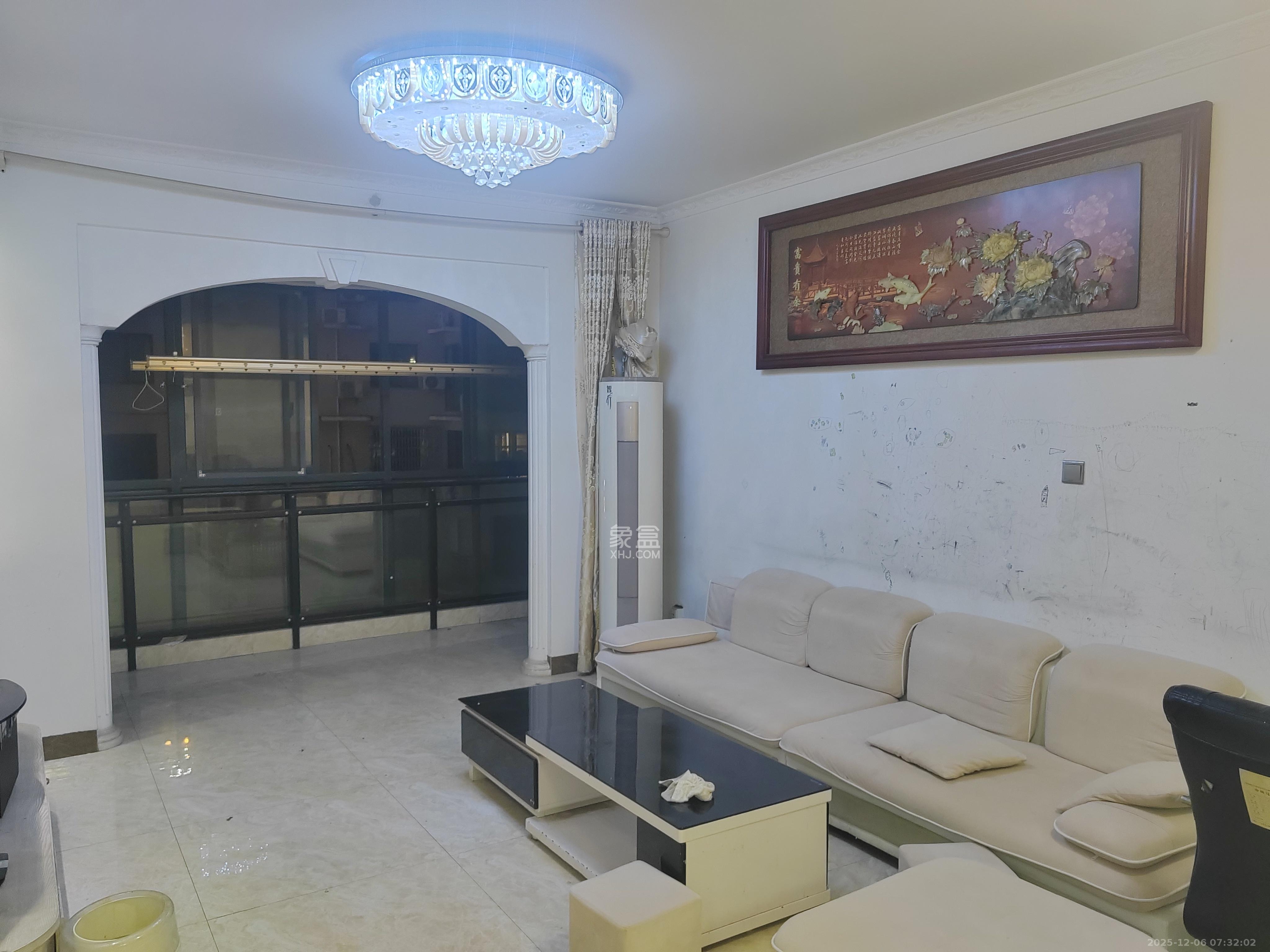 华银天际 3室2厅2卫 1800.0元/月 华银天际 3室2厅2卫 1800.0元/月室内图