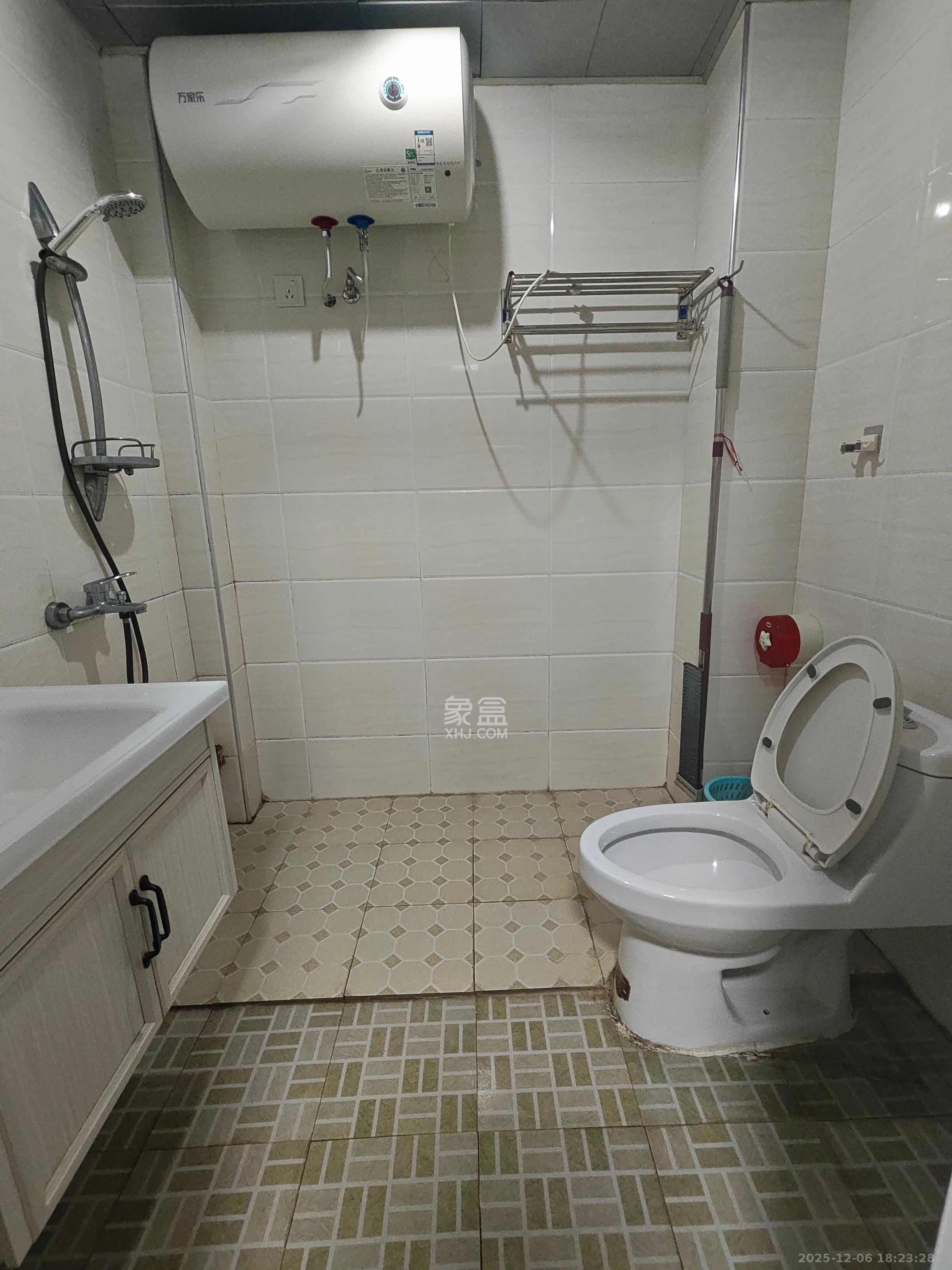 生活艺术城  1室1厅1卫    1100.0元/月室内图