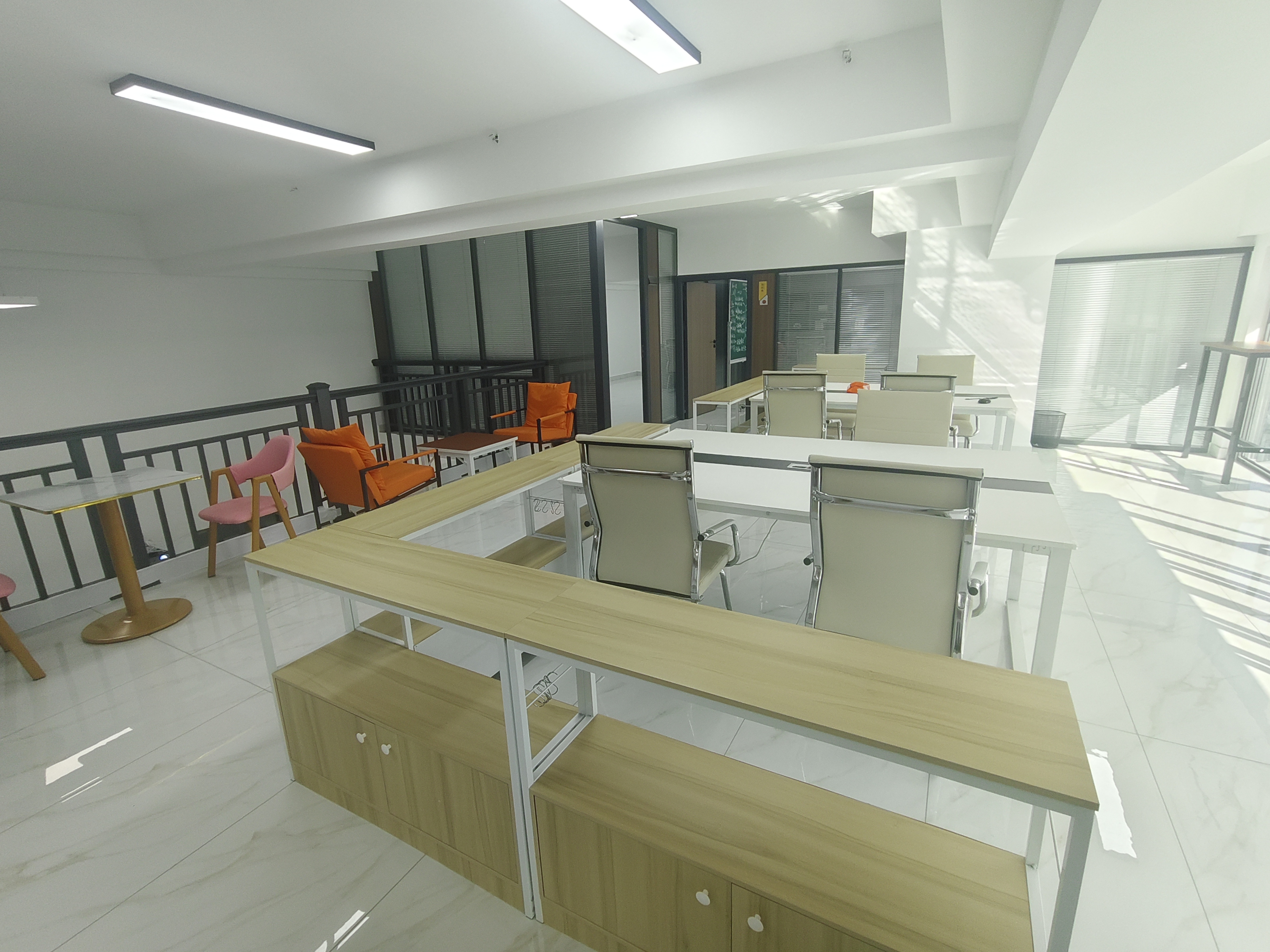 绿地领海广场   200.0㎡      12000.0元/月室内图