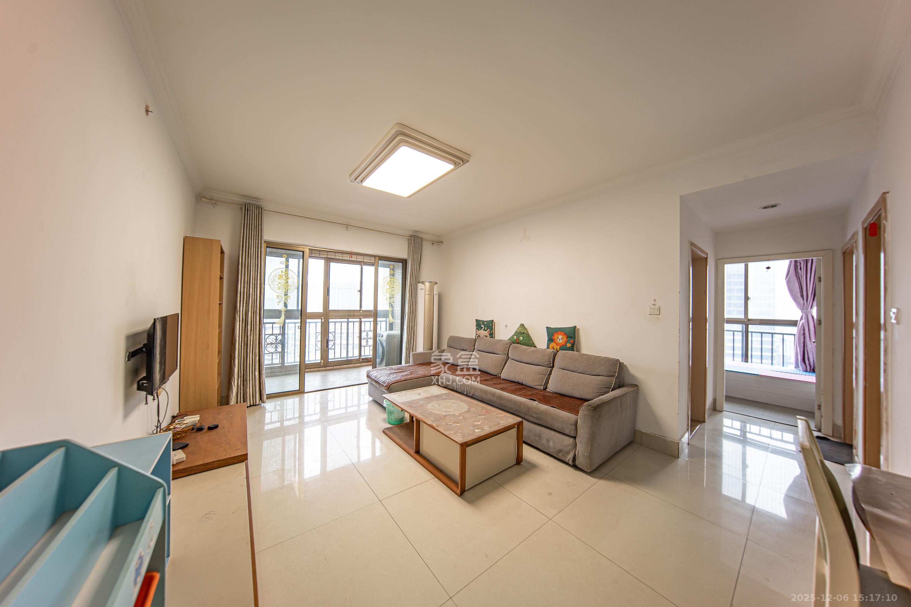 江山帝景雅典  3室2厅1卫    1800.0元/月室内图