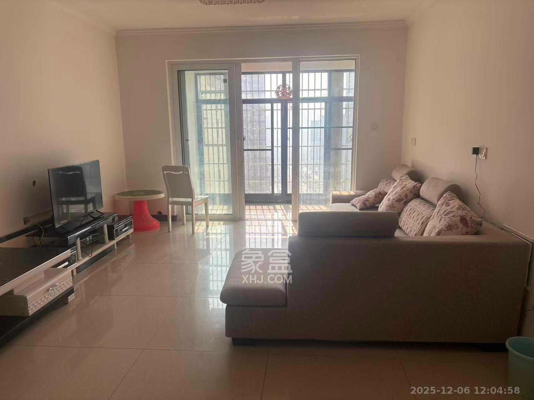 和康园小区  3室2厅1卫    2200.0元/月