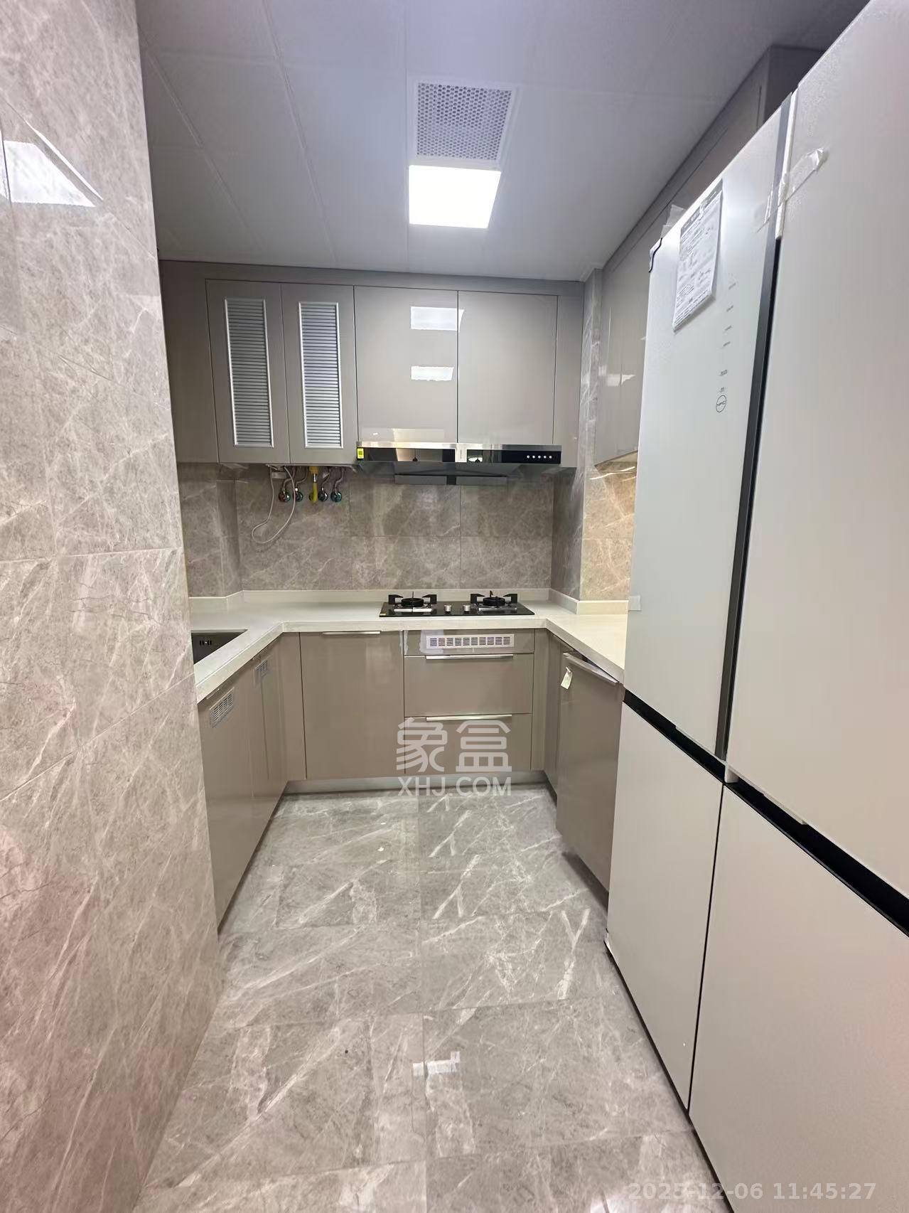 旭辉雨花郡  3室2厅2卫    4000.0元/月室内图