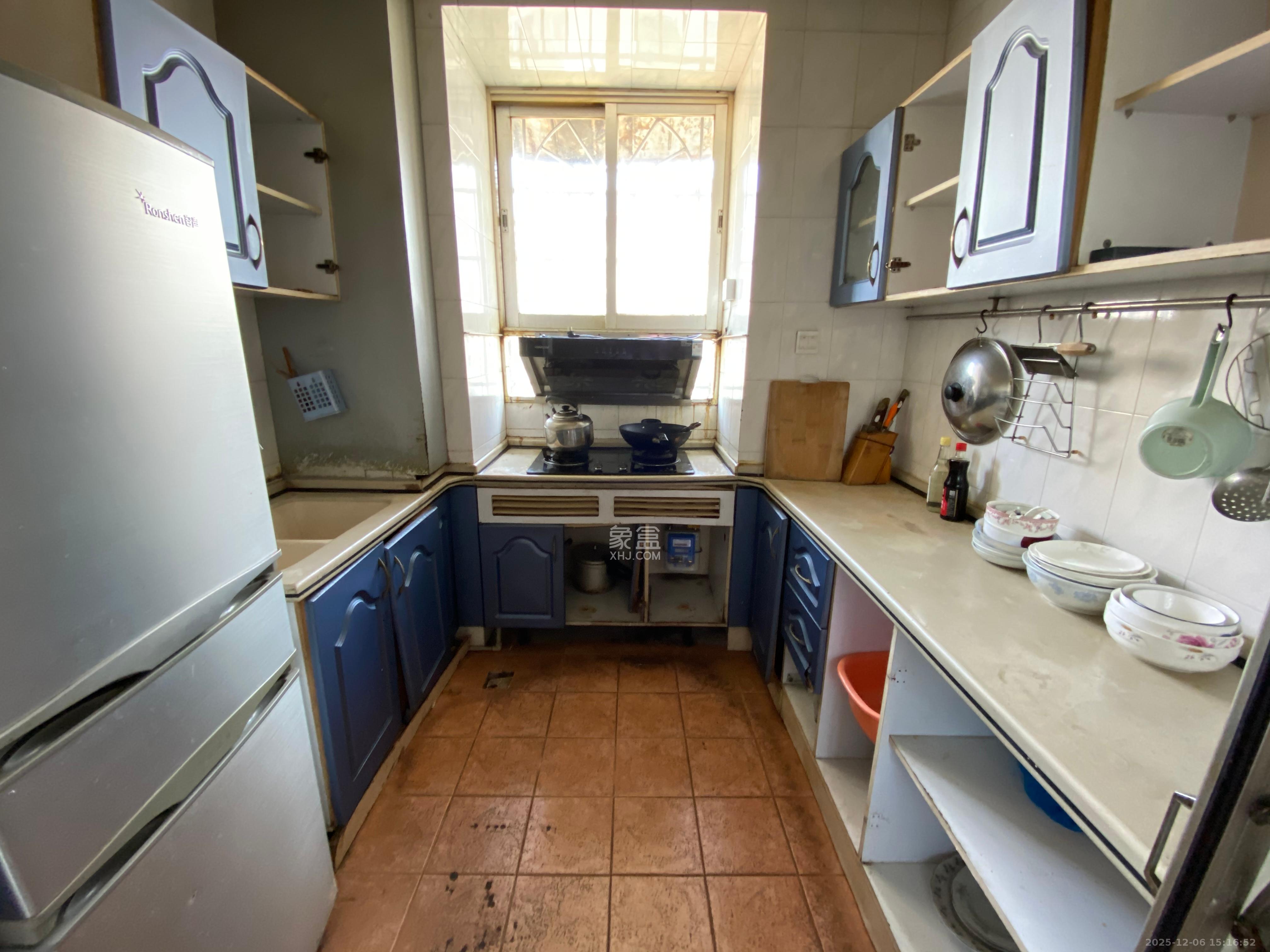 长岭水电八局宿舍  3室2厅1卫    2000.0元/月室内图