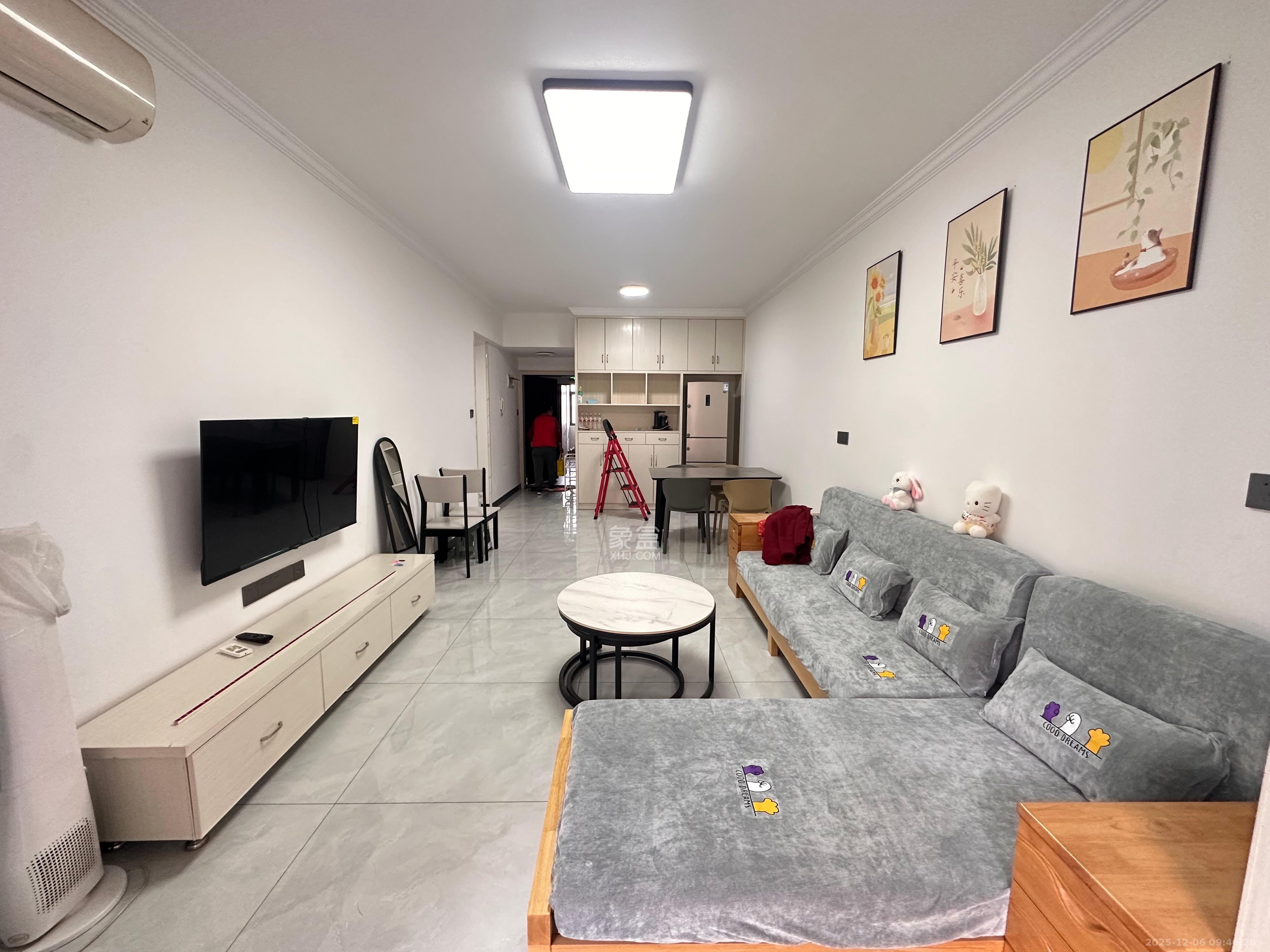 嘉雨兴园  2室1厅1卫    2400.0元/月室内图