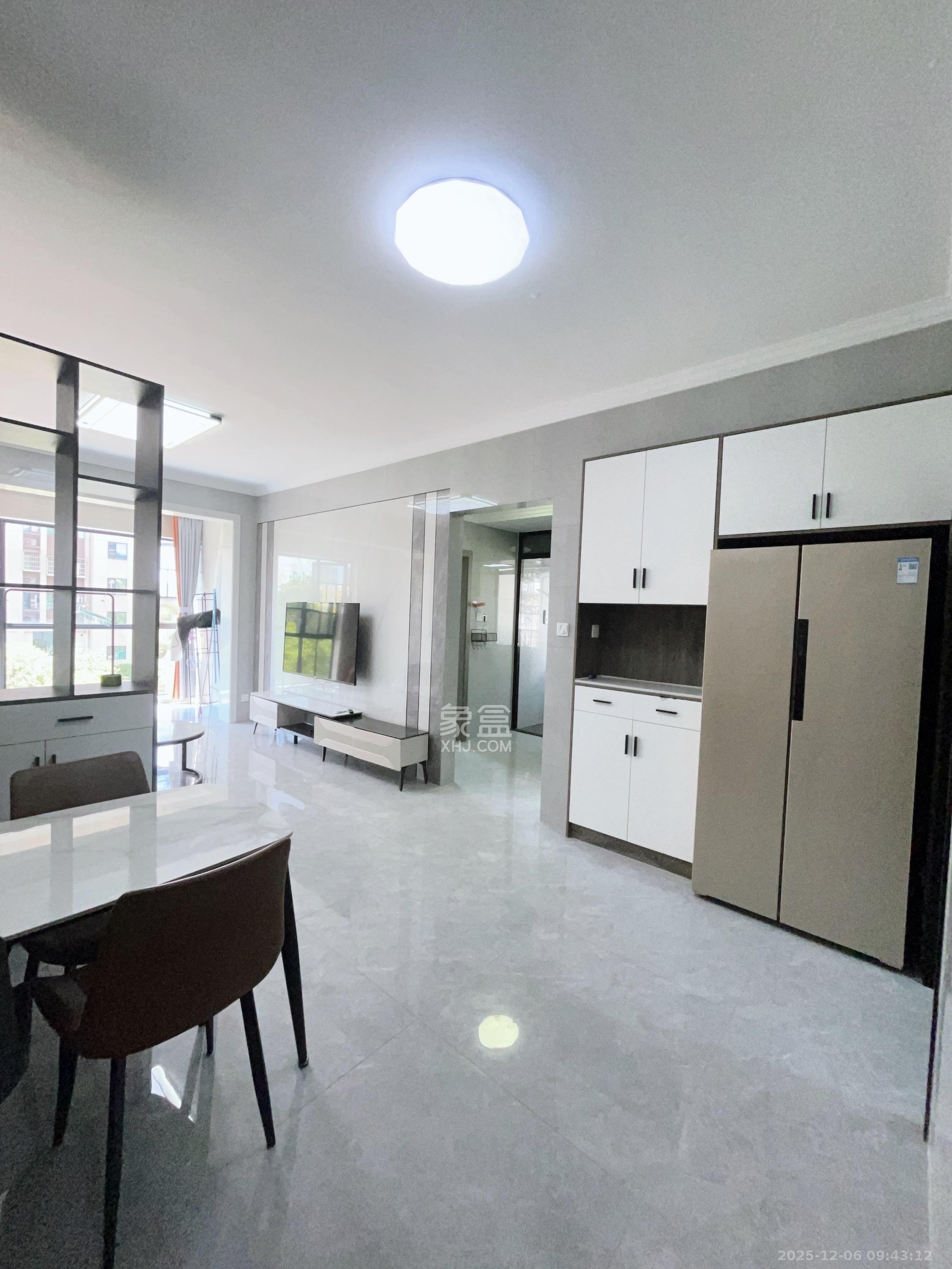 燕珑新寓  2室2厅1卫    2400.0元/月室内图