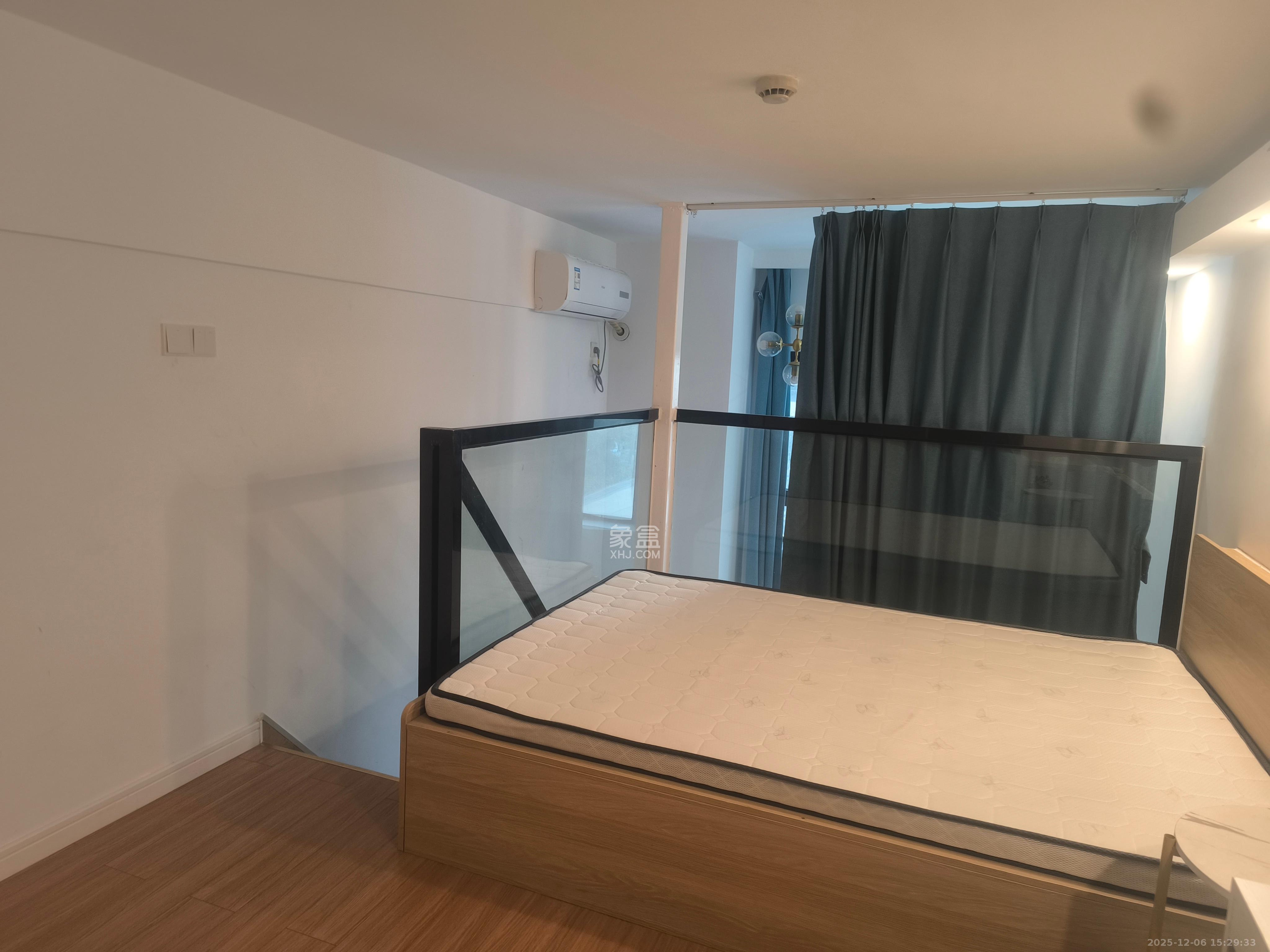 卓越江岸  1室0厅0卫    1800.0元/月