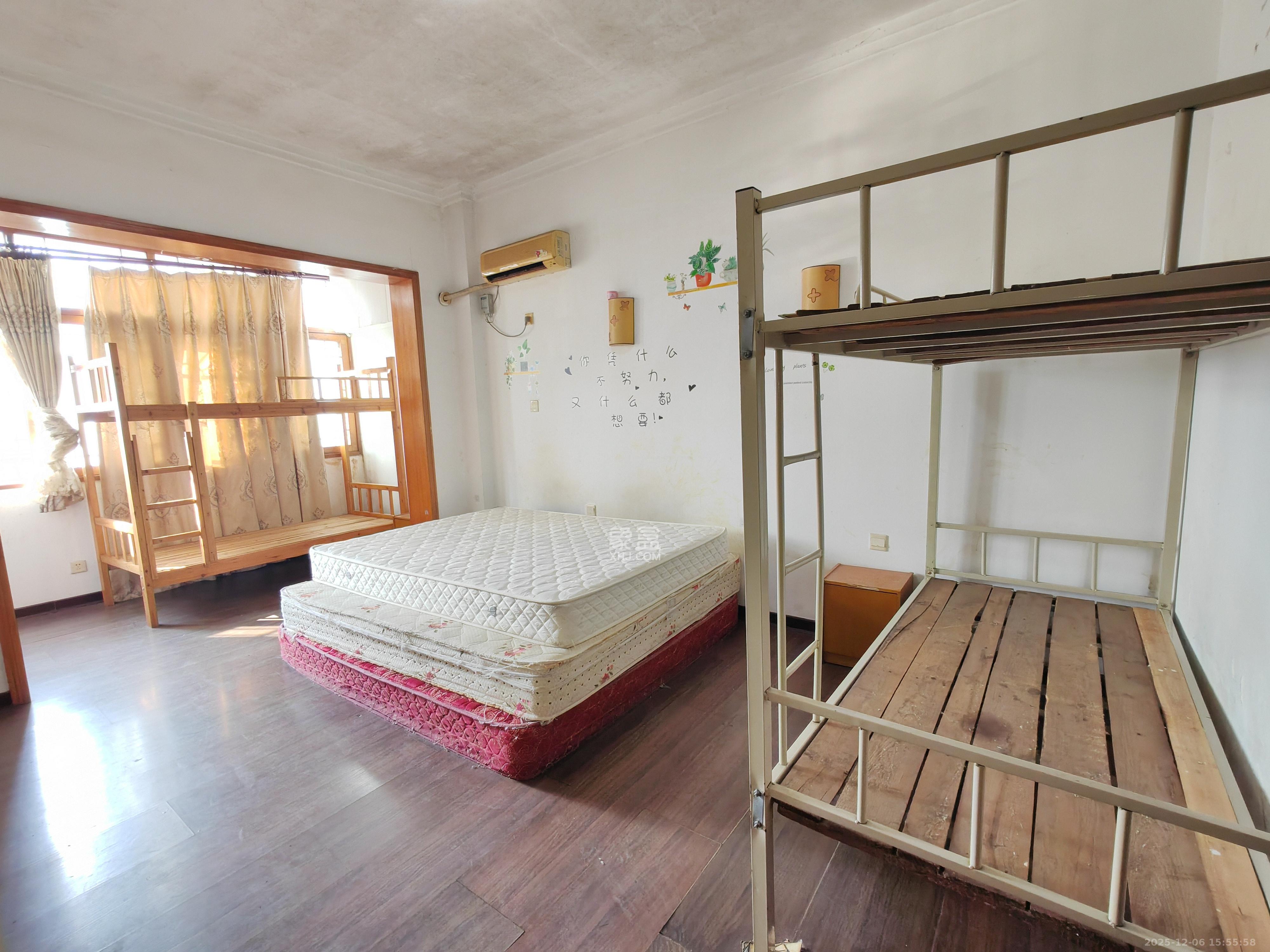 建湘新村 6室3厅3卫 3400.0元/月 建湘新村 6室3厅3卫 3400.0元/月室内图