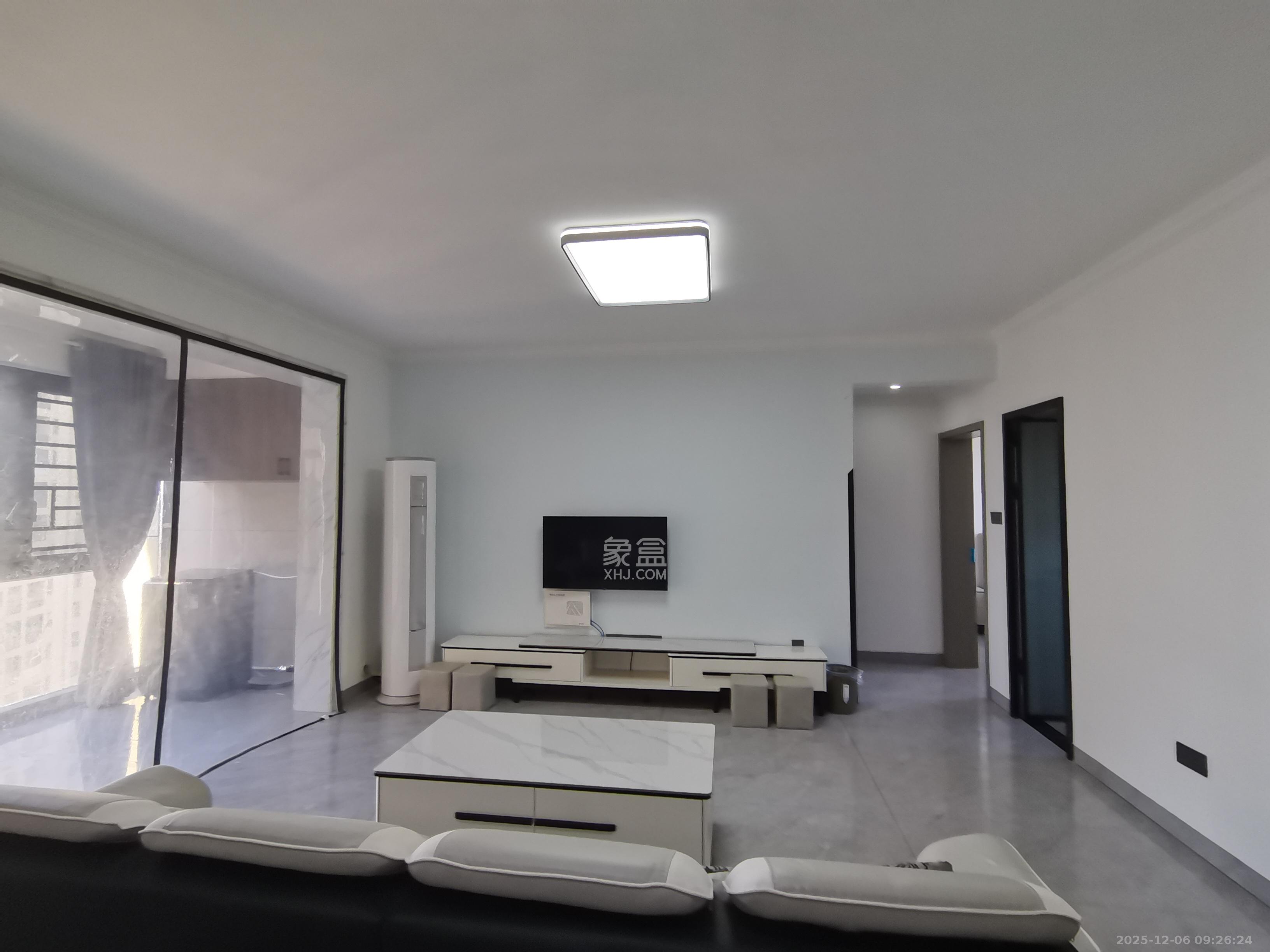 明发阅江悦府  3室2厅2卫    2300.0元/月