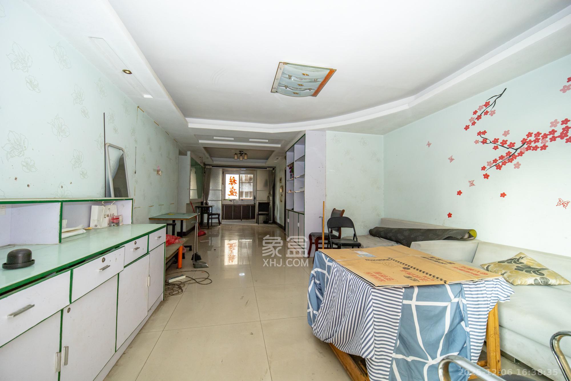 晶华美地  3室2厅2卫    71.0万