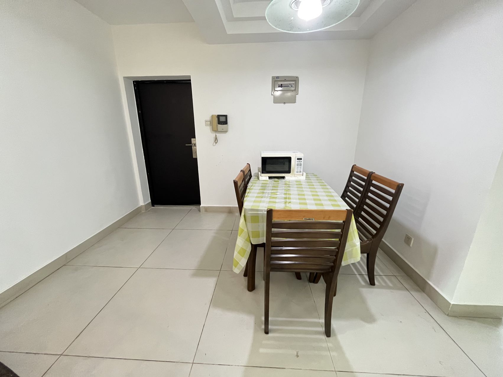 绿色佳园 3室2厅2卫 2300.0元/月 绿色佳园 3室2厅2卫 2300.0元/月室内图