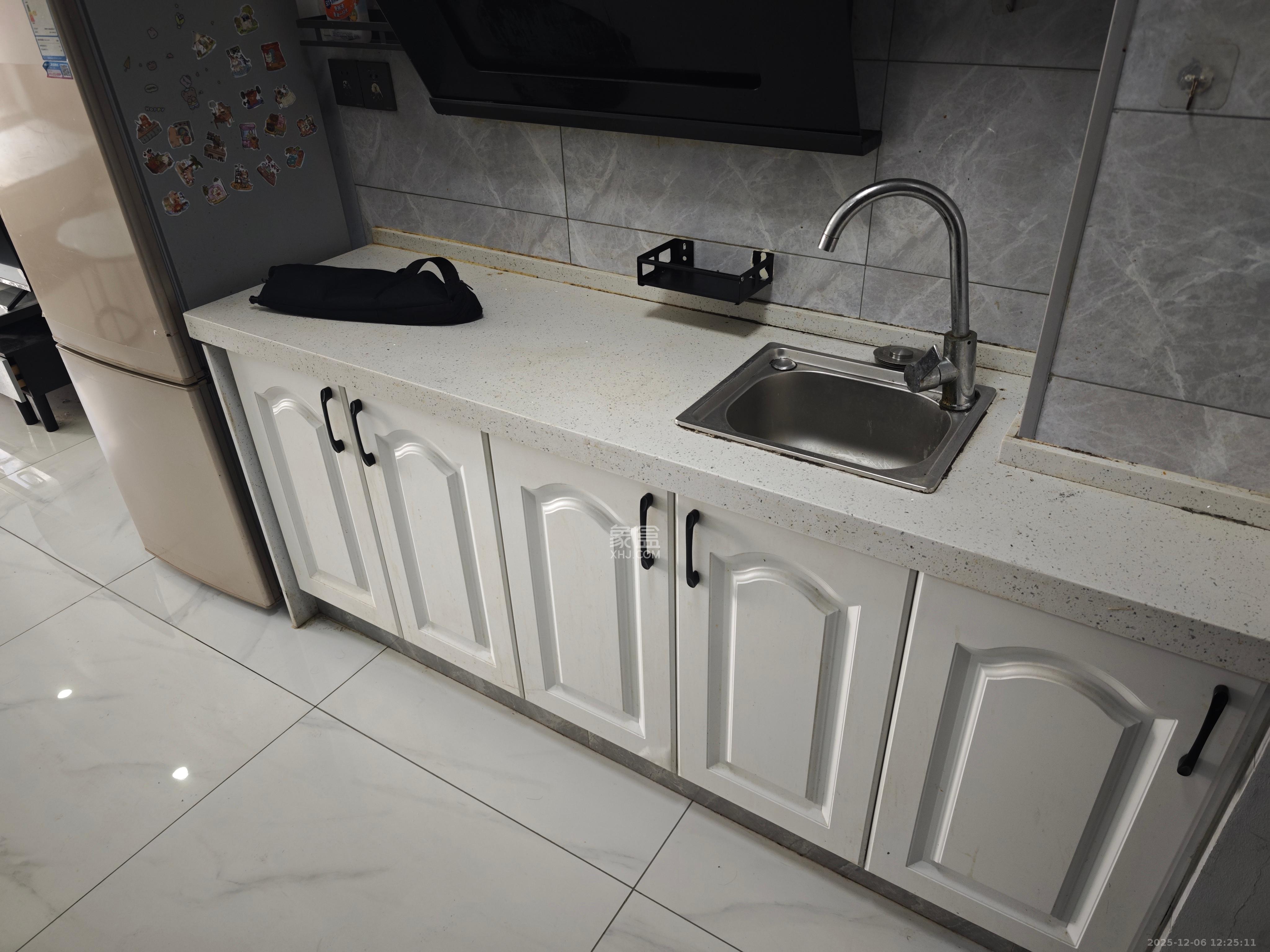 龙湖湘江星座（祺鑫星座公寓）  1室1厅1卫    1400.0元/月室内图