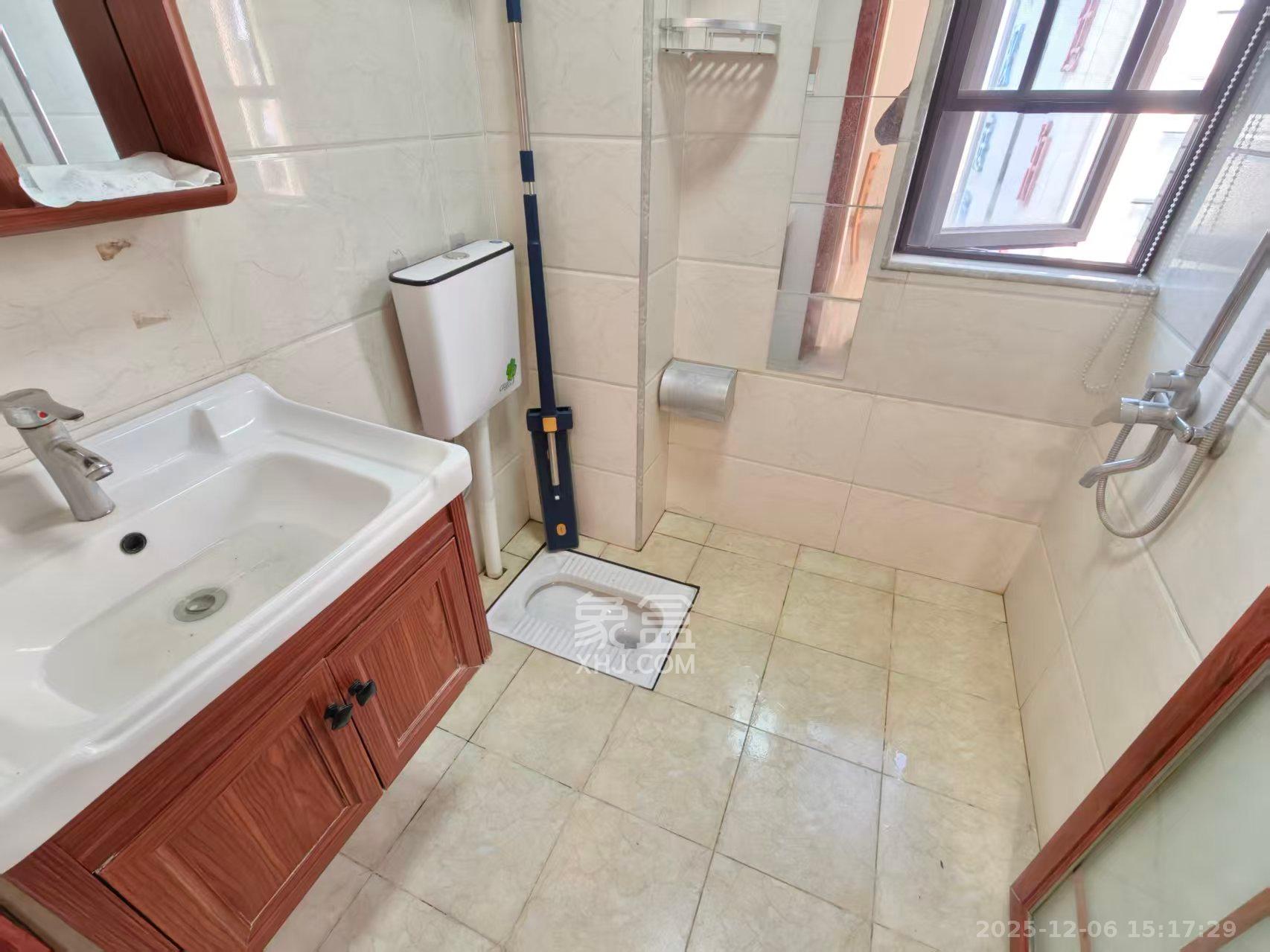 惟盛园 2室2厅2卫 2200.0元/月 惟盛园 2室2厅2卫 2200.0元/月室内图