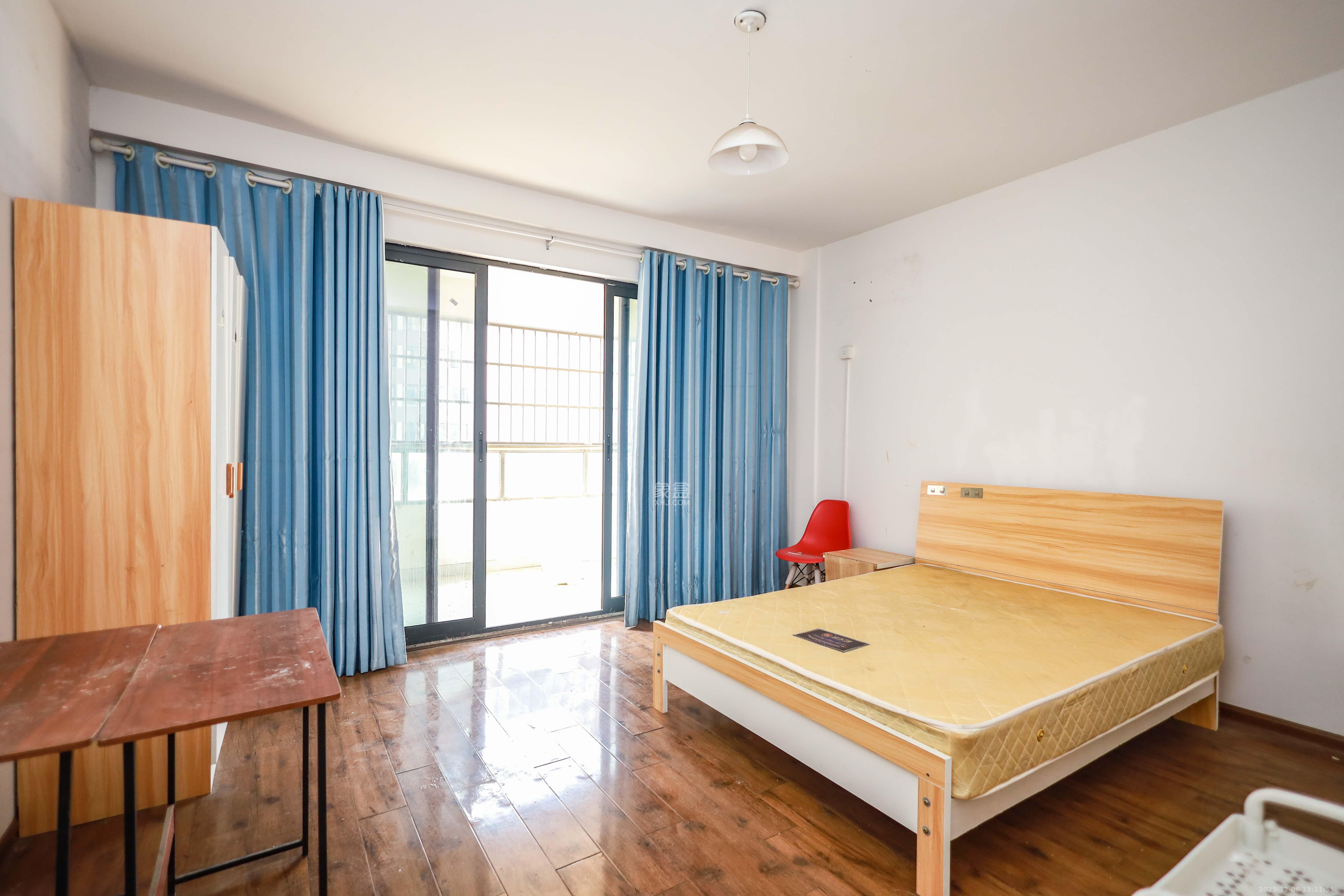 长房云时代 4室2厅2卫 132.8万 长房云时代 4室2厅2卫 132.8万客厅