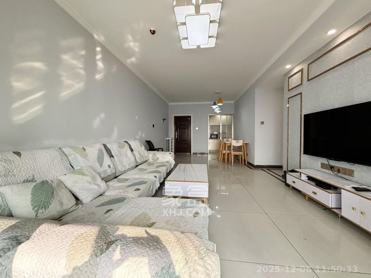 芙蓉别墅山庄（嘉湘华庭）  3室2厅1卫    2900.0元/月