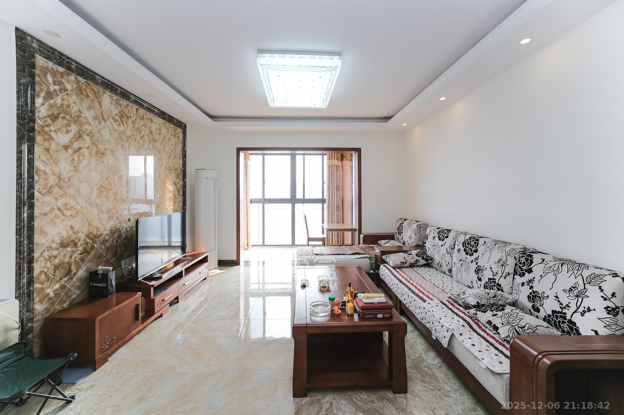 盛地尊域  4室2厅2卫    59.5万