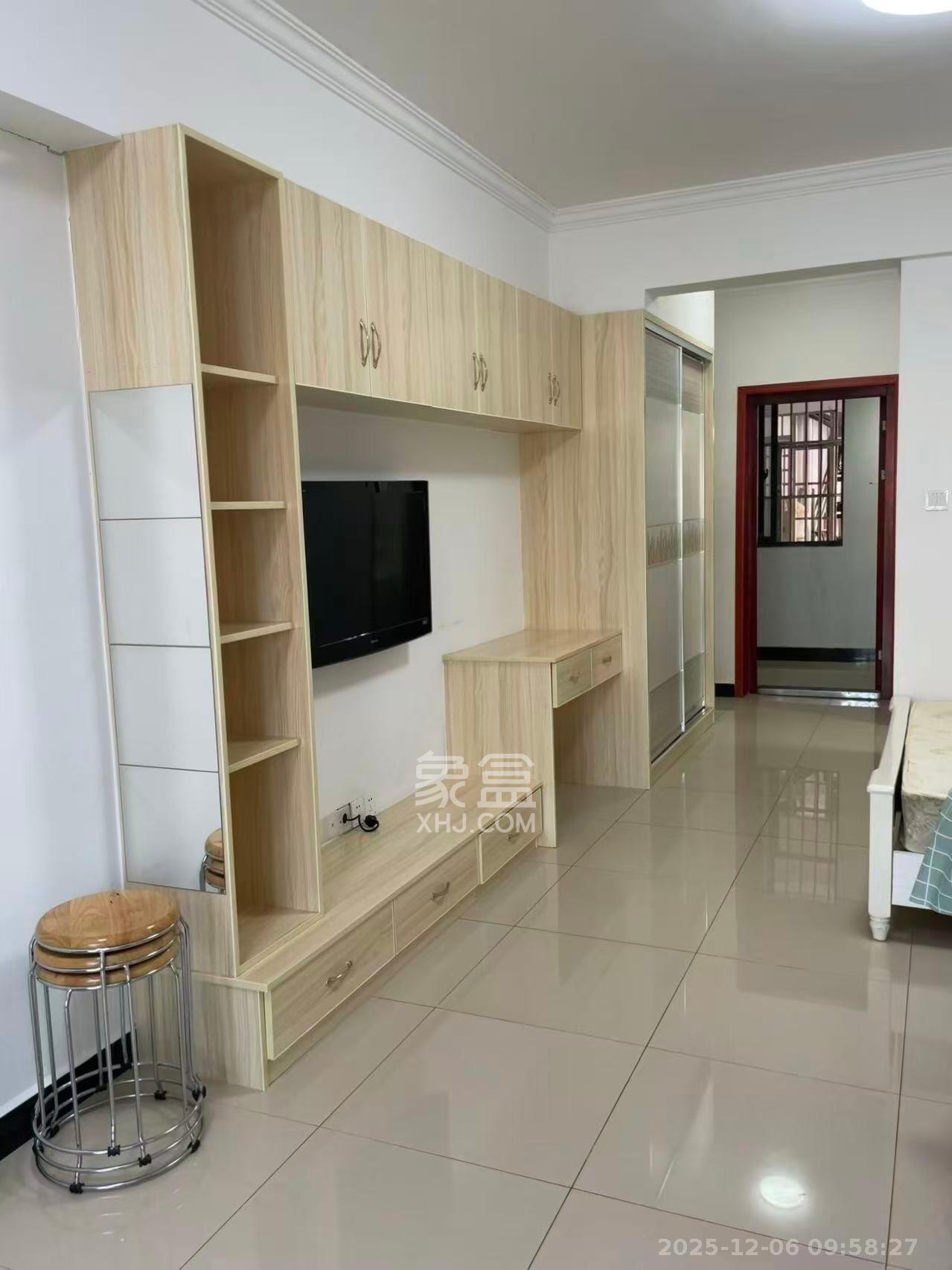 圭塘三小区  1室1厅1卫    1600.0元/月