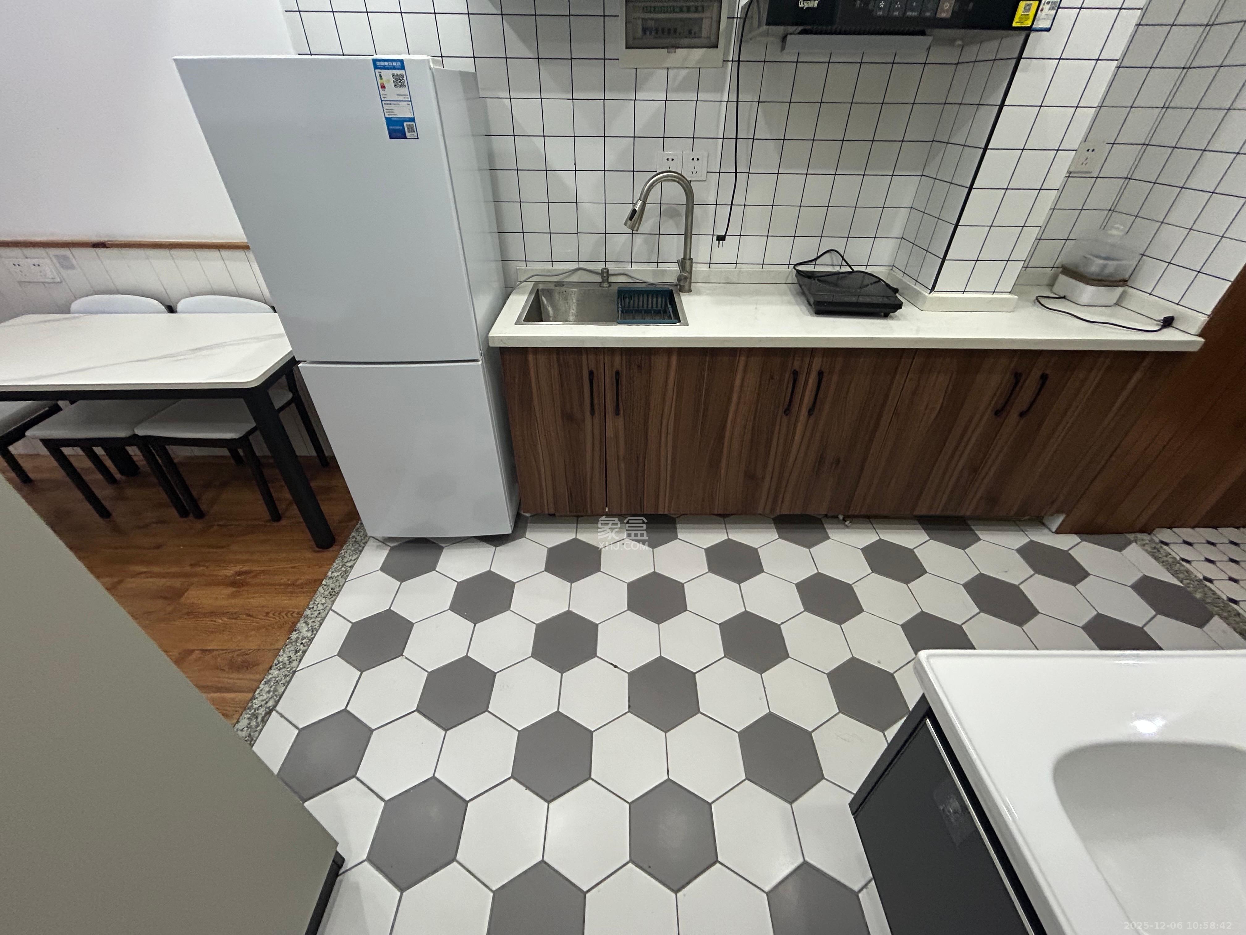 宇成开福广场   41.1㎡      1600.0元/月室内图