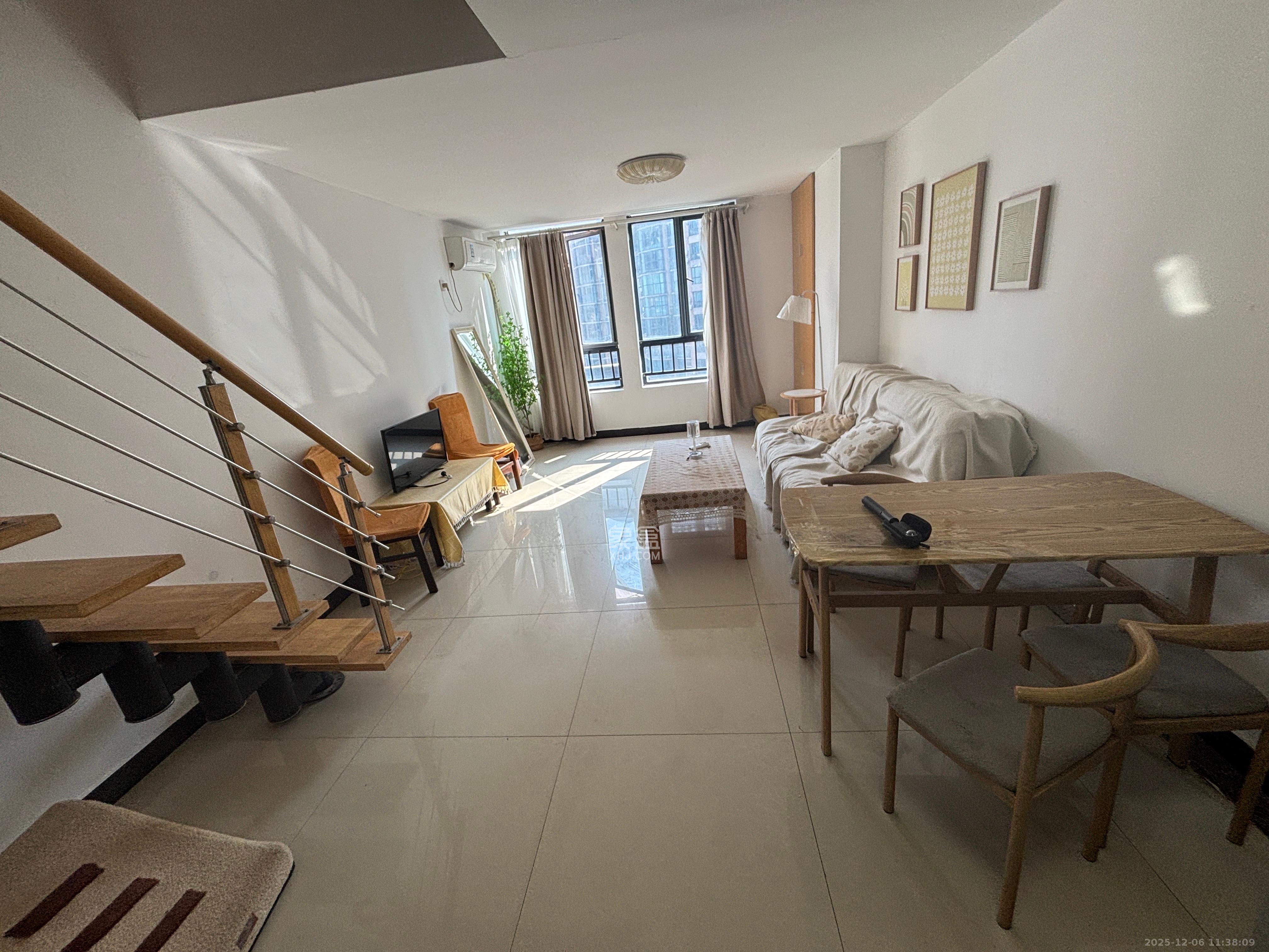 融圣国际  2室1厅1卫    2900.0元/月