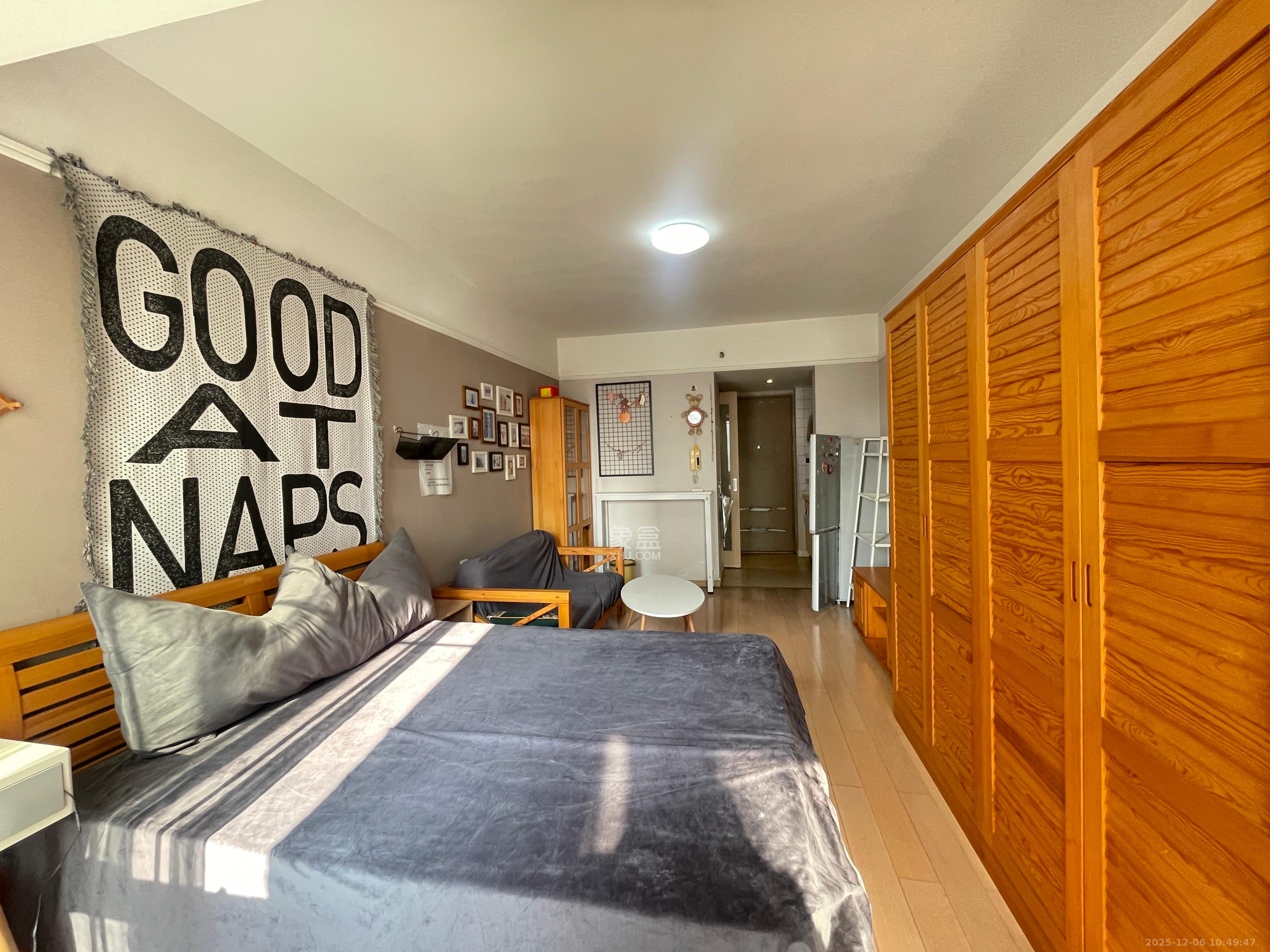 万科金色家园  1室1厅1卫    1300.0元/月室内图