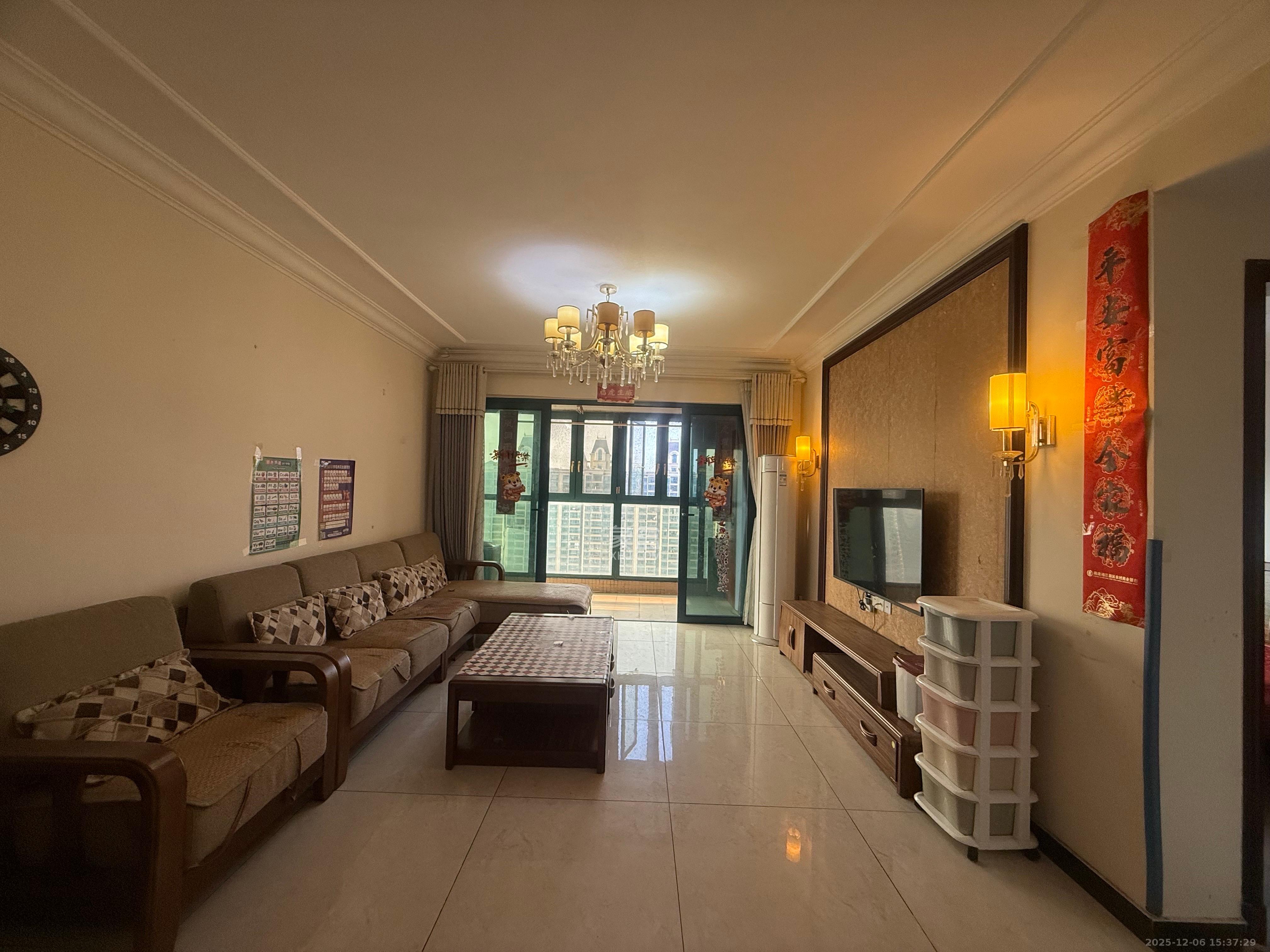 恒大雅苑 3室2厅1卫 2900.0元/月 恒大雅苑 3室2厅1卫 2900.0元/月室内图