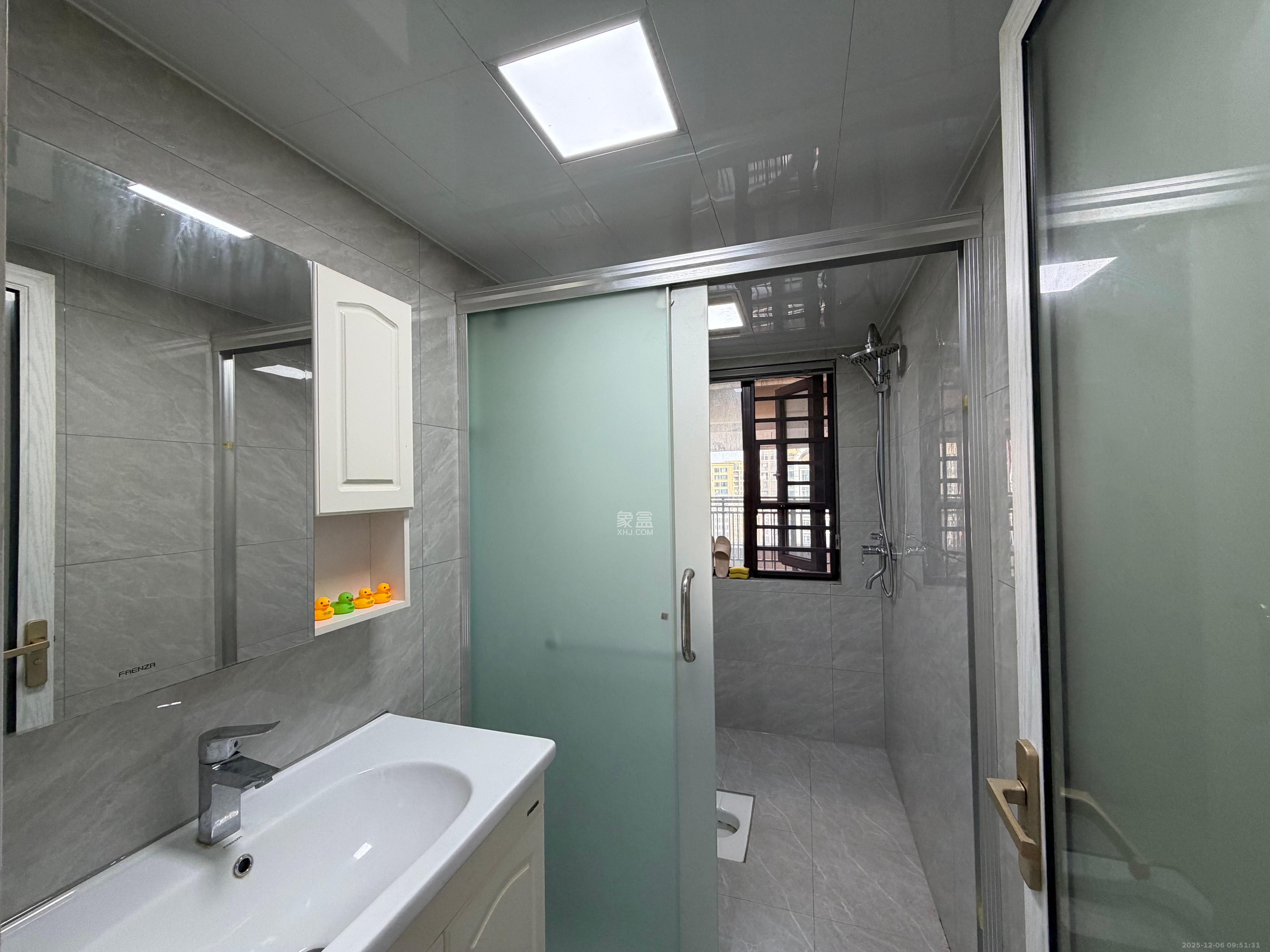 尚鑫海悦(新长海尚海城) 3室2厅2卫 2600.0元/月 尚鑫海悦(新长海尚海城) 3室2厅2卫 2600.0元/月室内图