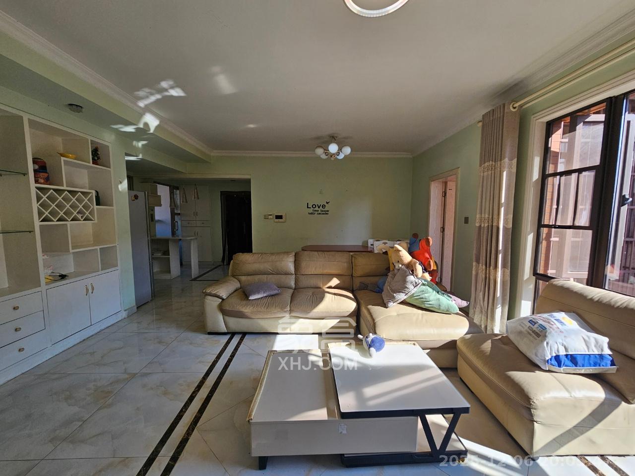 鑫远和城（一、二期）  3室2厅2卫    2500.0元/月室内图